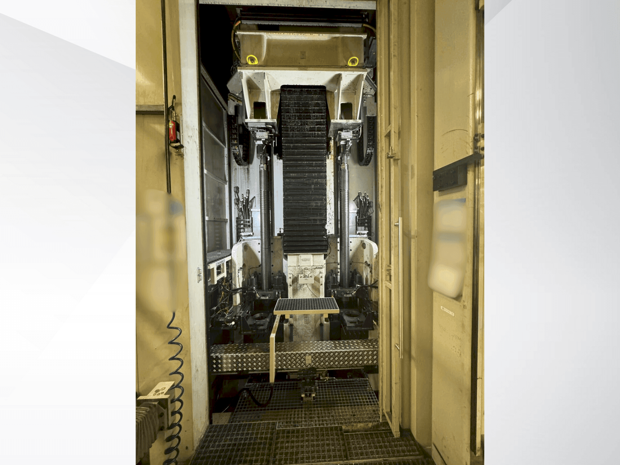 A FORST RISH 60x2125x630  gép elölnézete