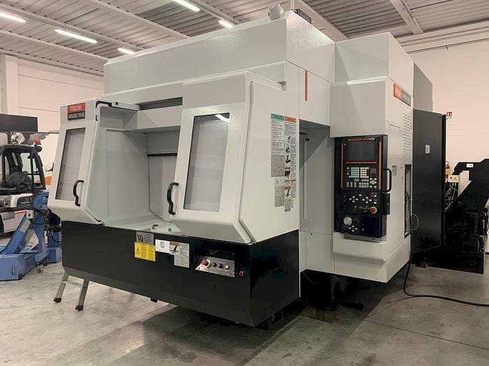 A Mazak VARIAXIS 730-5X  gép elölnézete