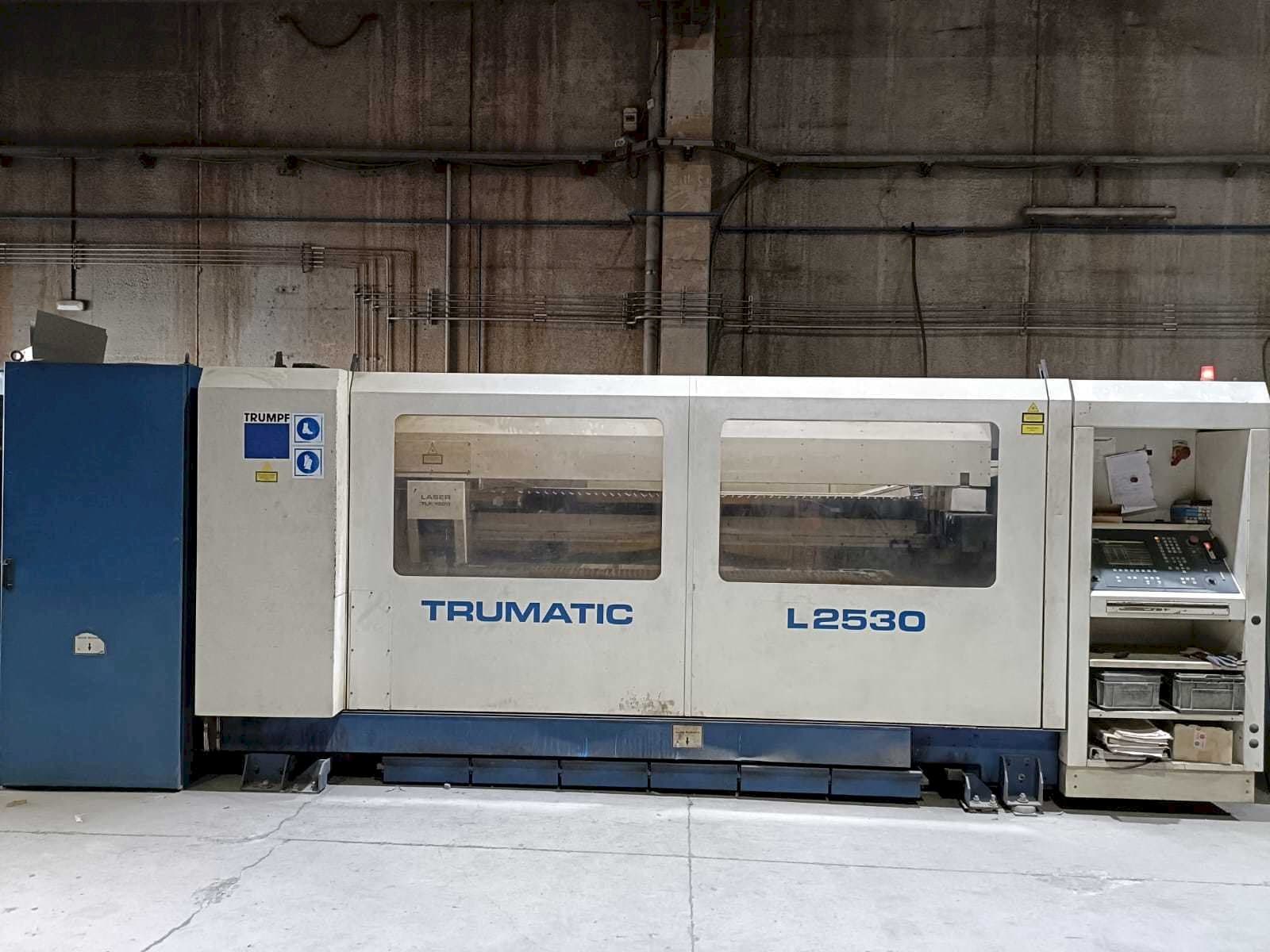 A Trumpf Trumatic L2530  gép elölnézete