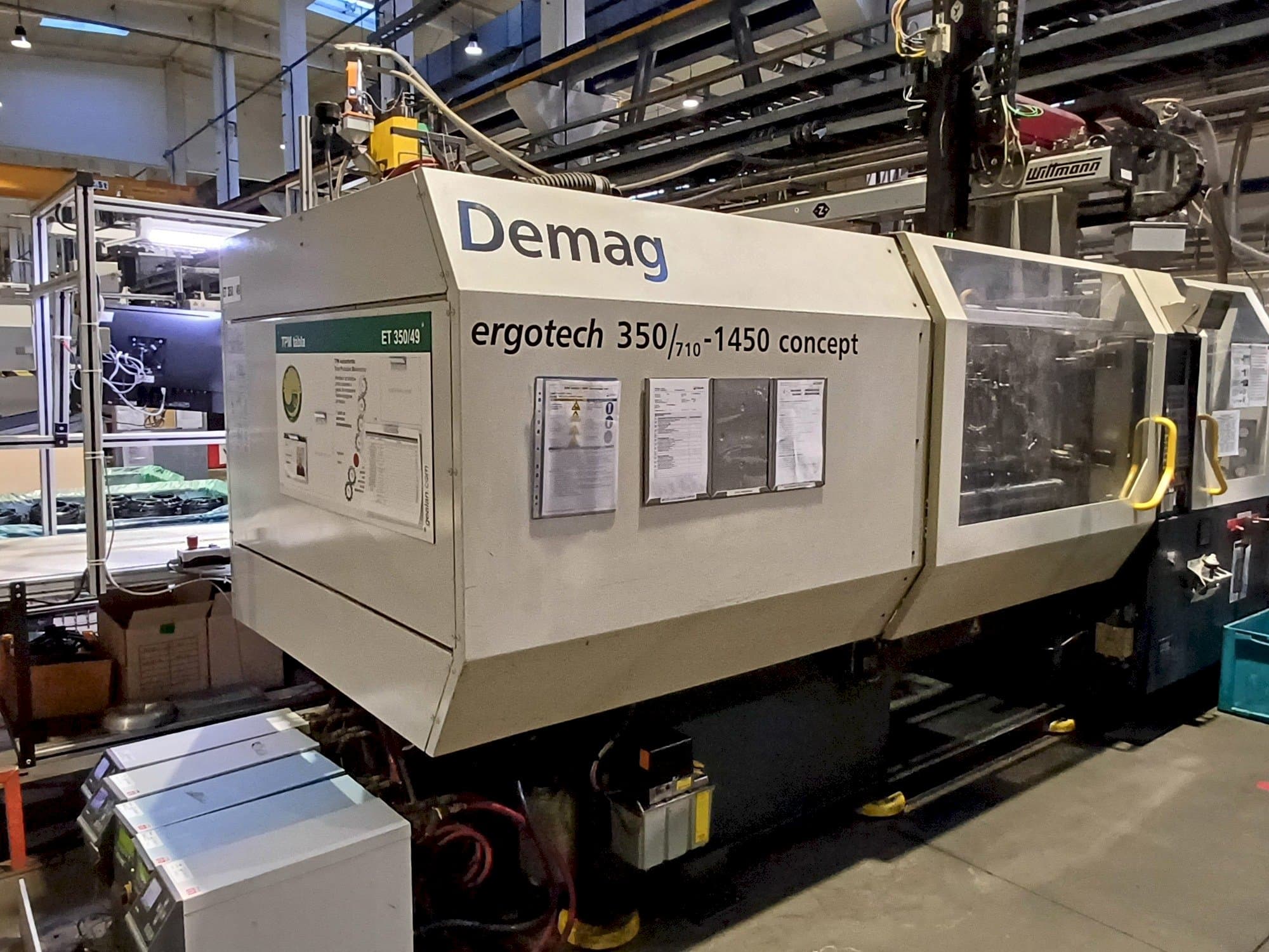 A SUMITOMO SHI DEMAG Ergotech 350 Concept  gép elölnézete