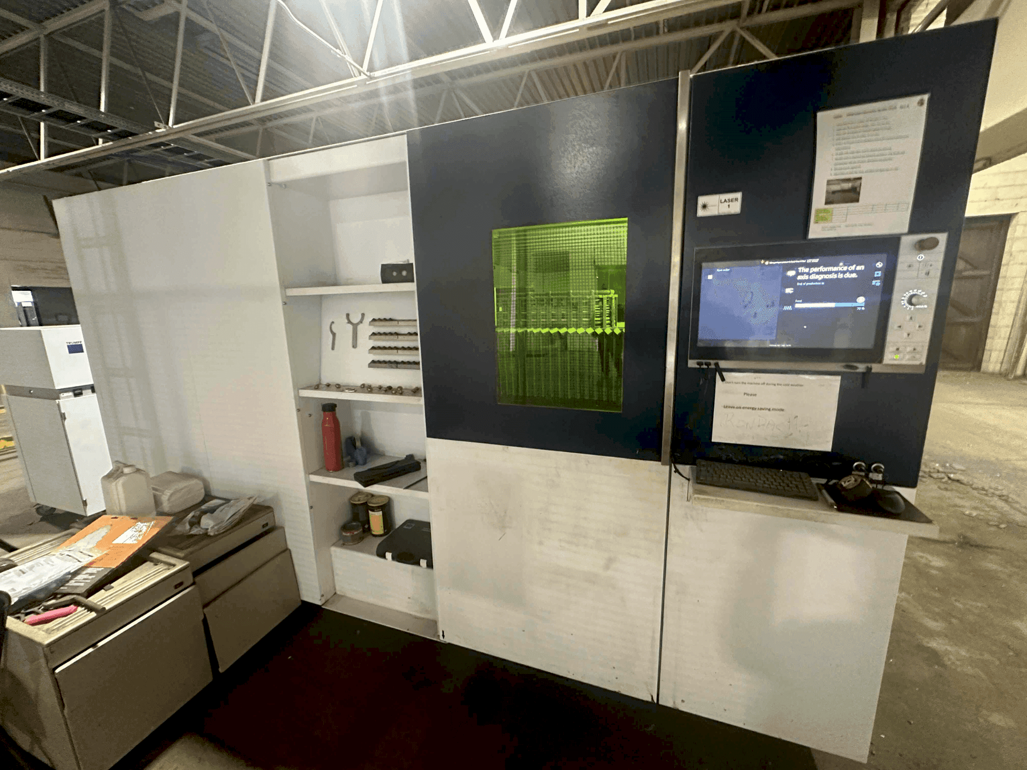 A TRUMPF Trulaser 1040 Fiber  gép elölnézete