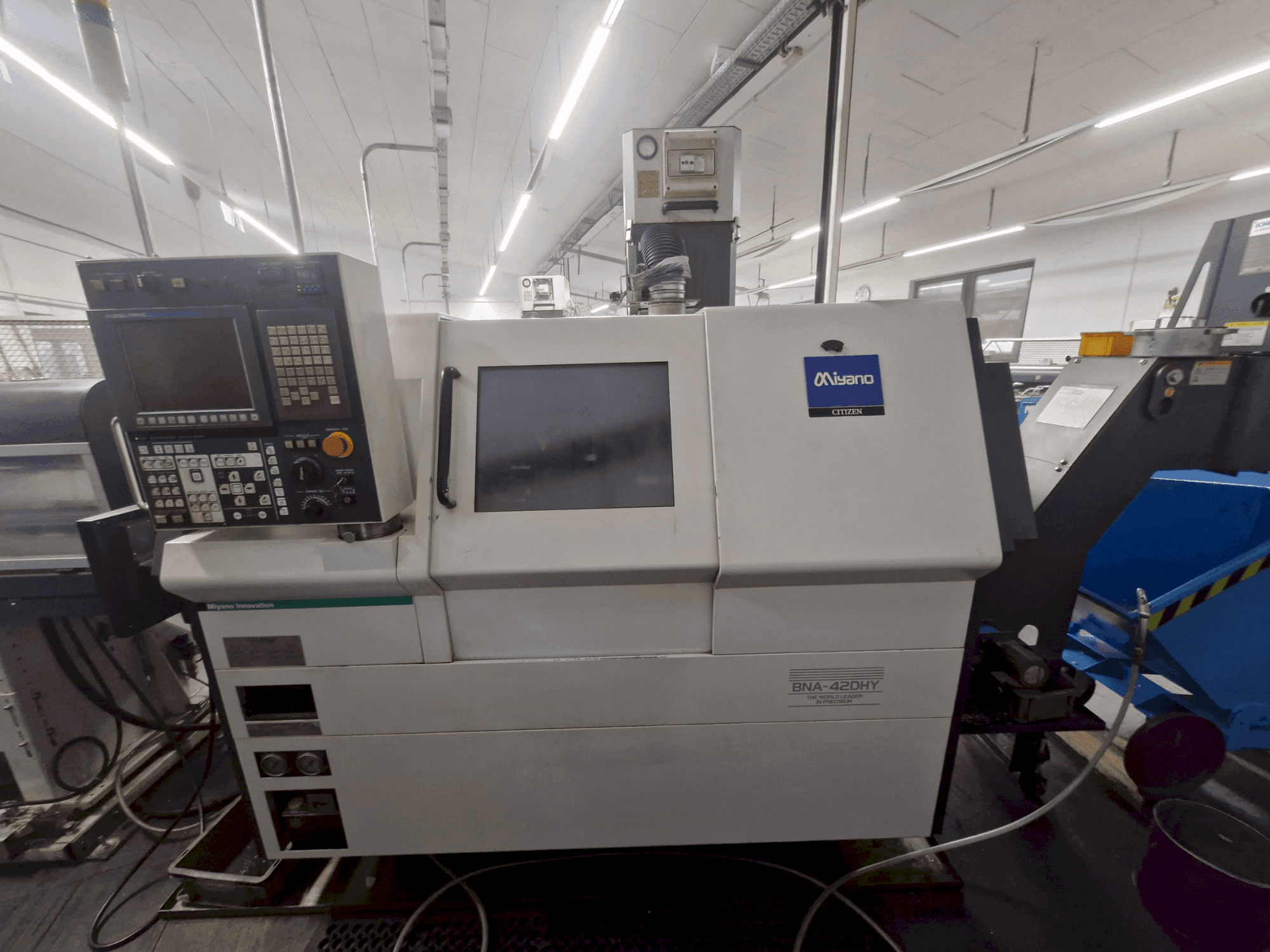 A Miyano BNA-42DHY  gép elölnézete