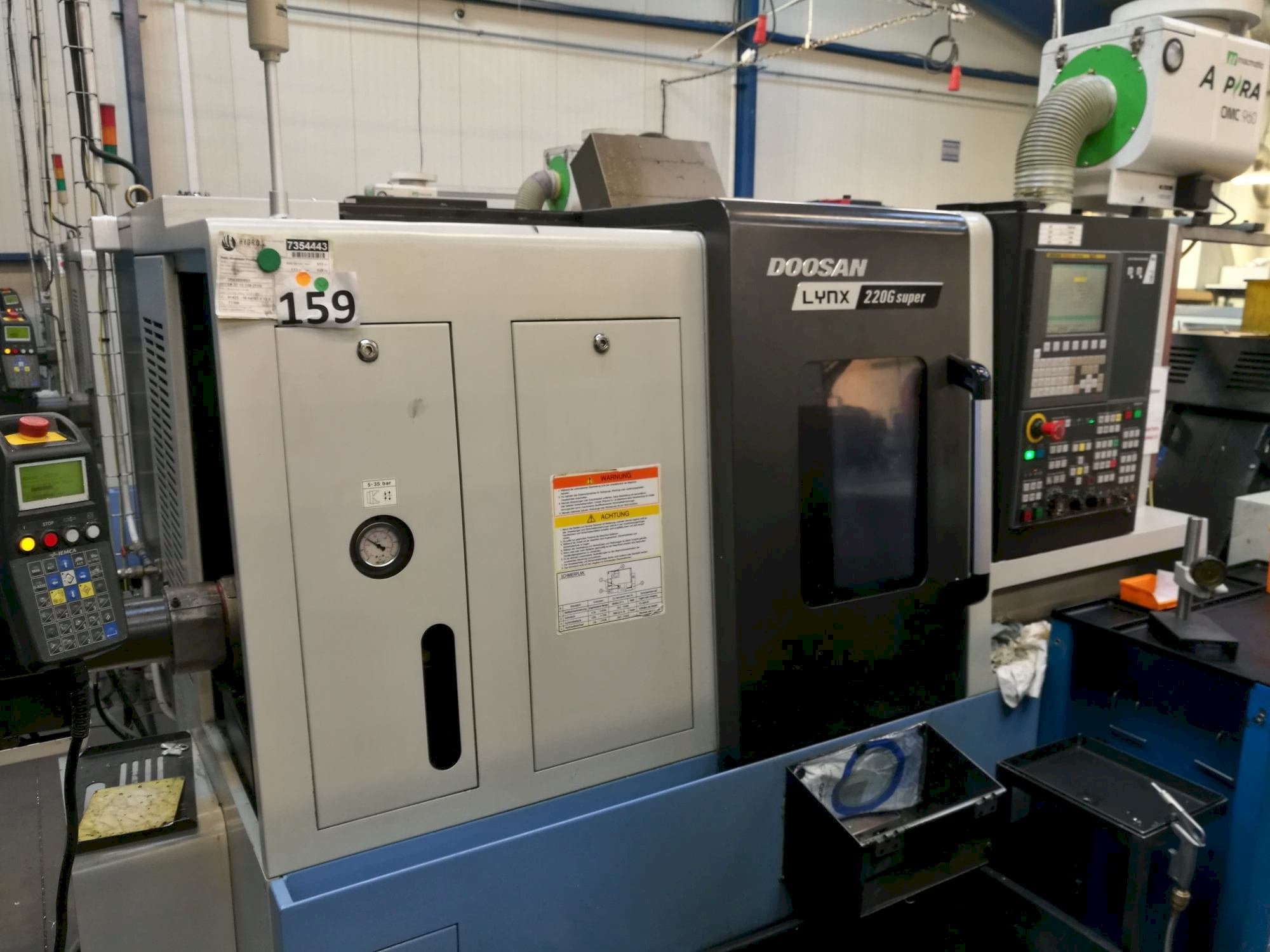 A Doosan Lynx 220GA  gép bal oldali nézete