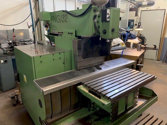 A INTOS FNGJ32  gép elölnézete