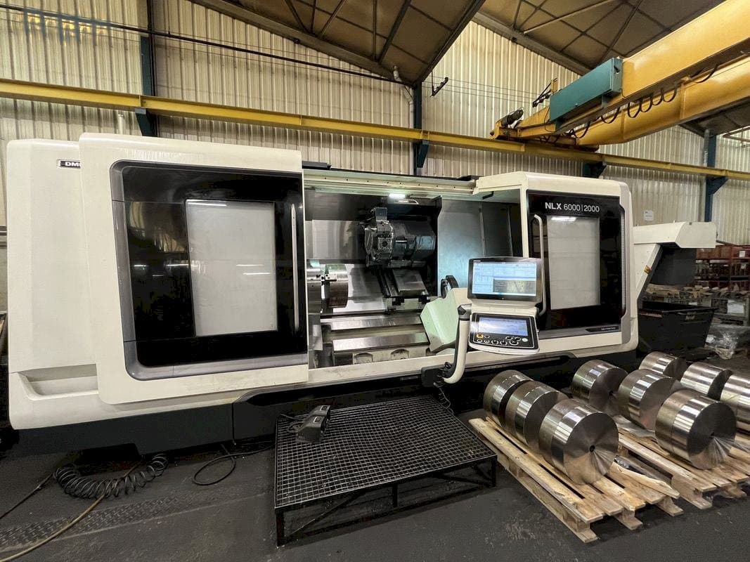A DMG MORI NLX 6000 | 2000  gép oldalnézete