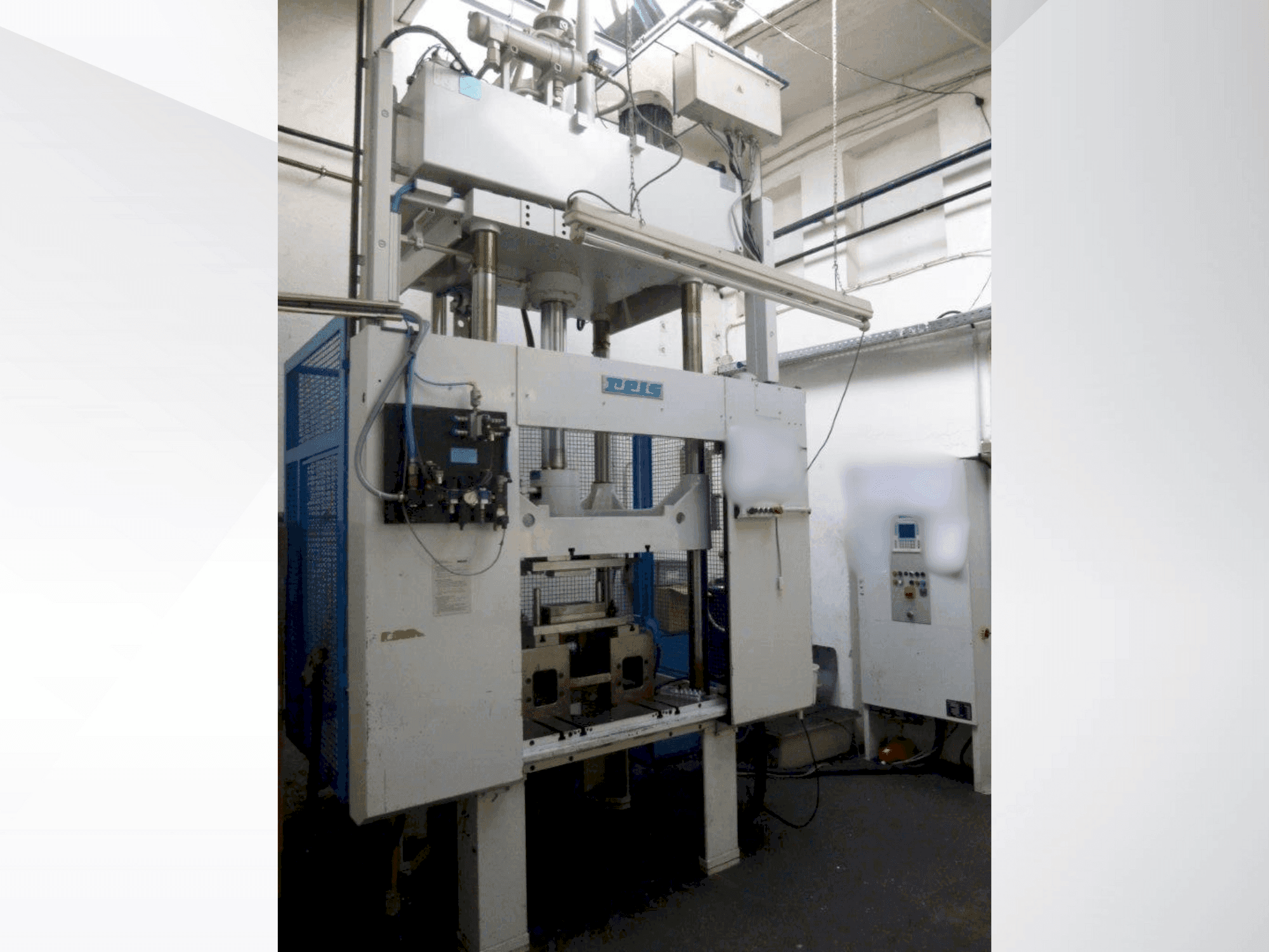 A Reis SEP10-30 DIII  gép elölnézete