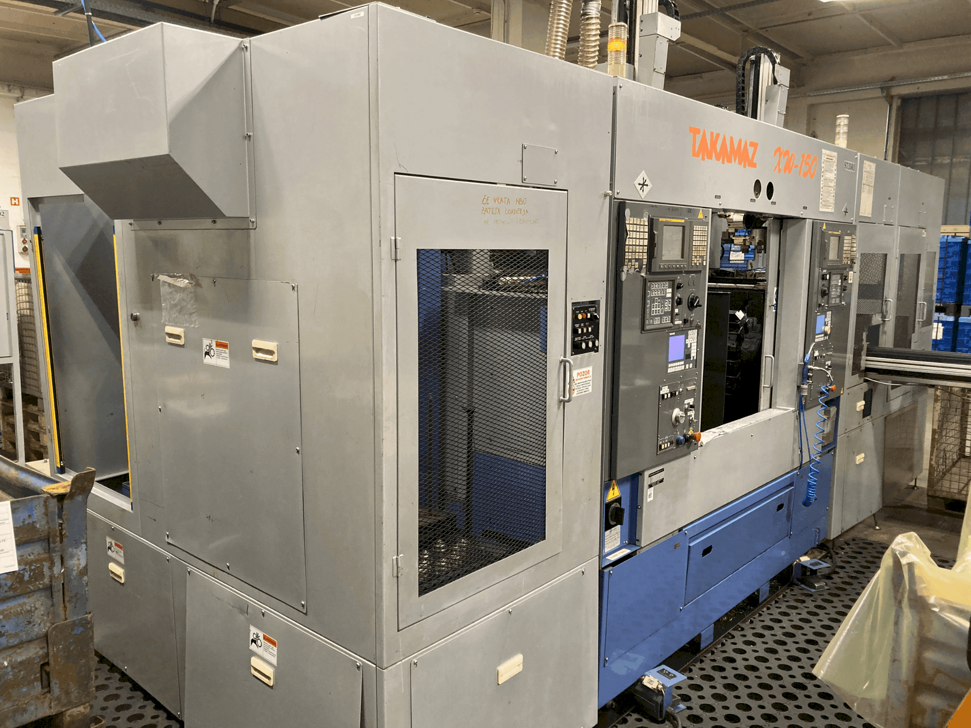 A Takamaz XW-150  gép elölnézete