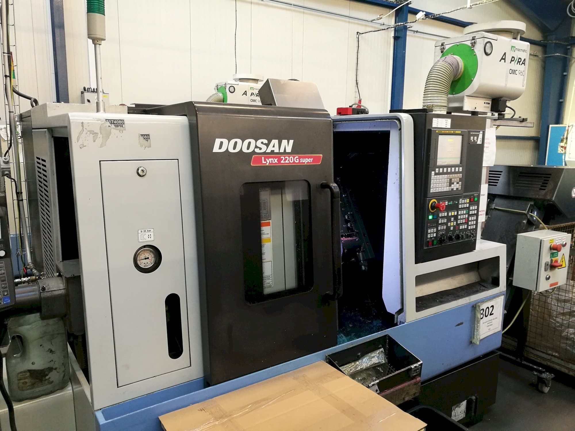 A Doosan Lynx 220GA  gép elölnézete