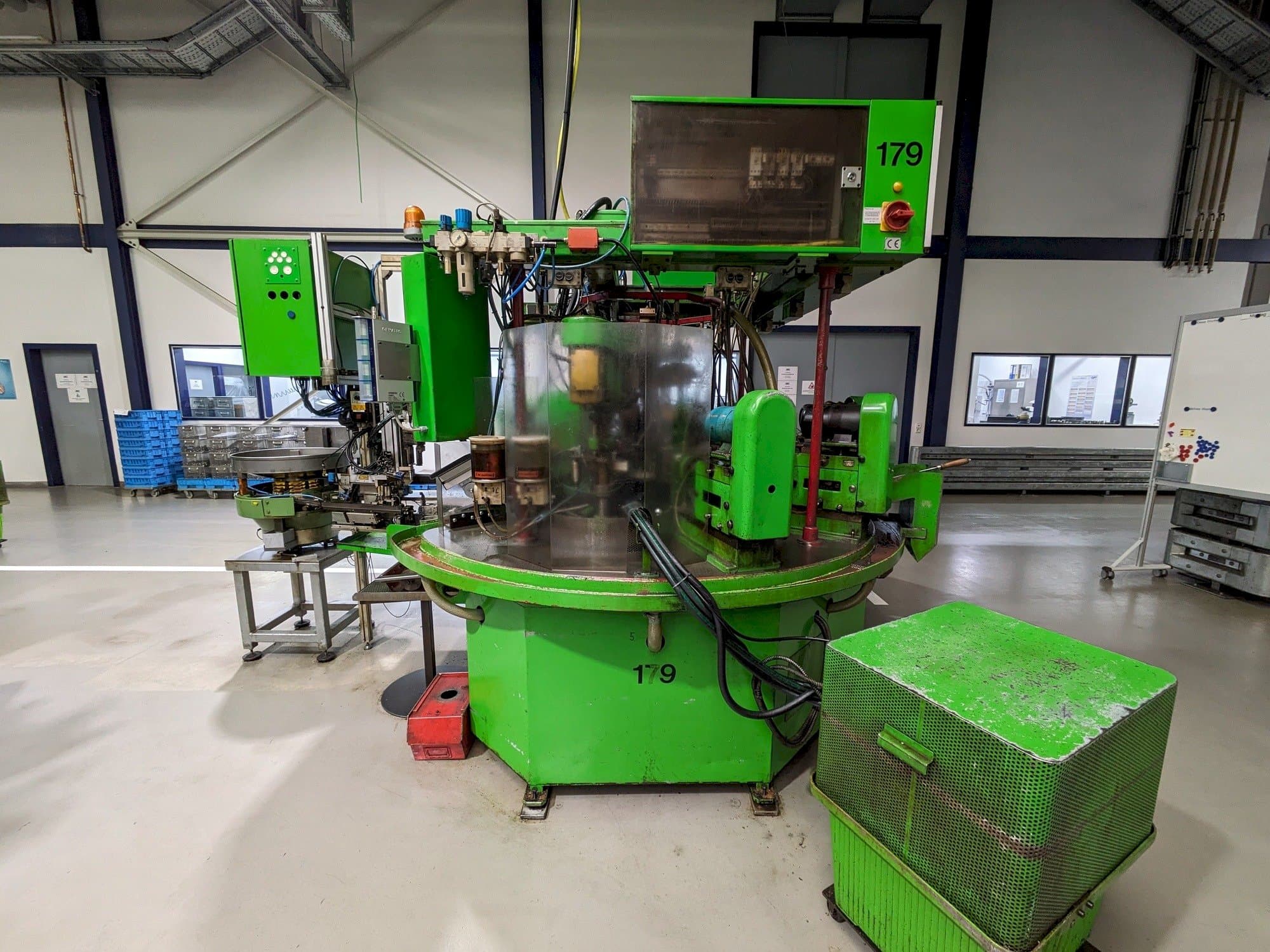 A SIHN Ring piece  gép elölnézete