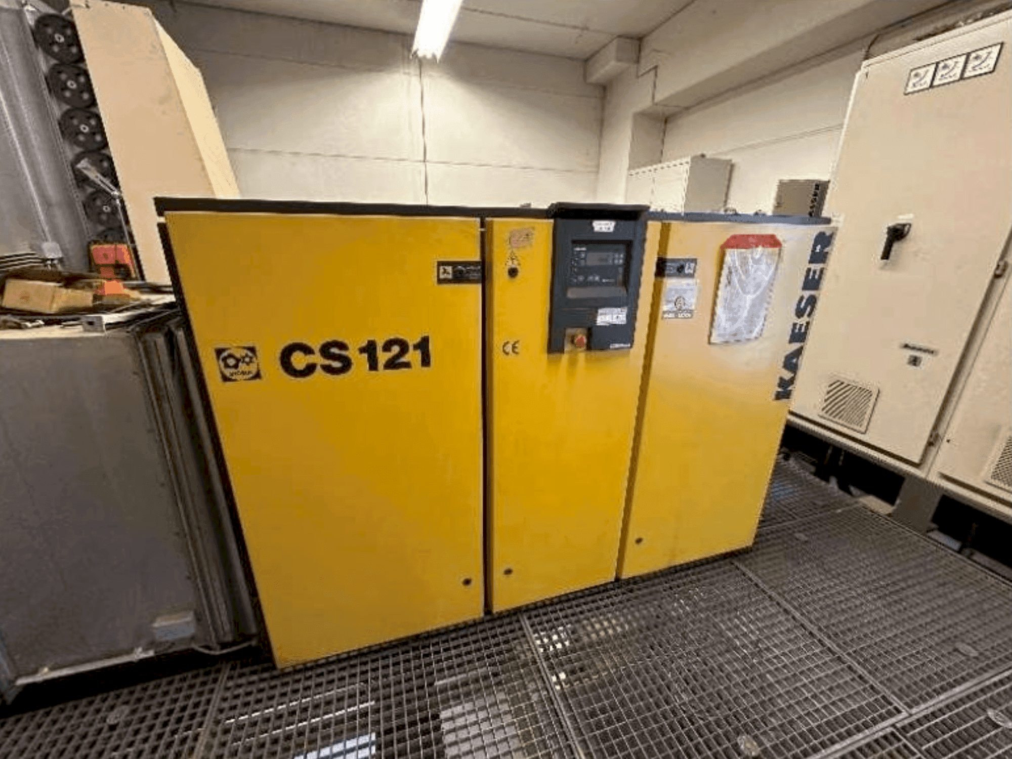 A KAESER Compressor System  gép elölnézete