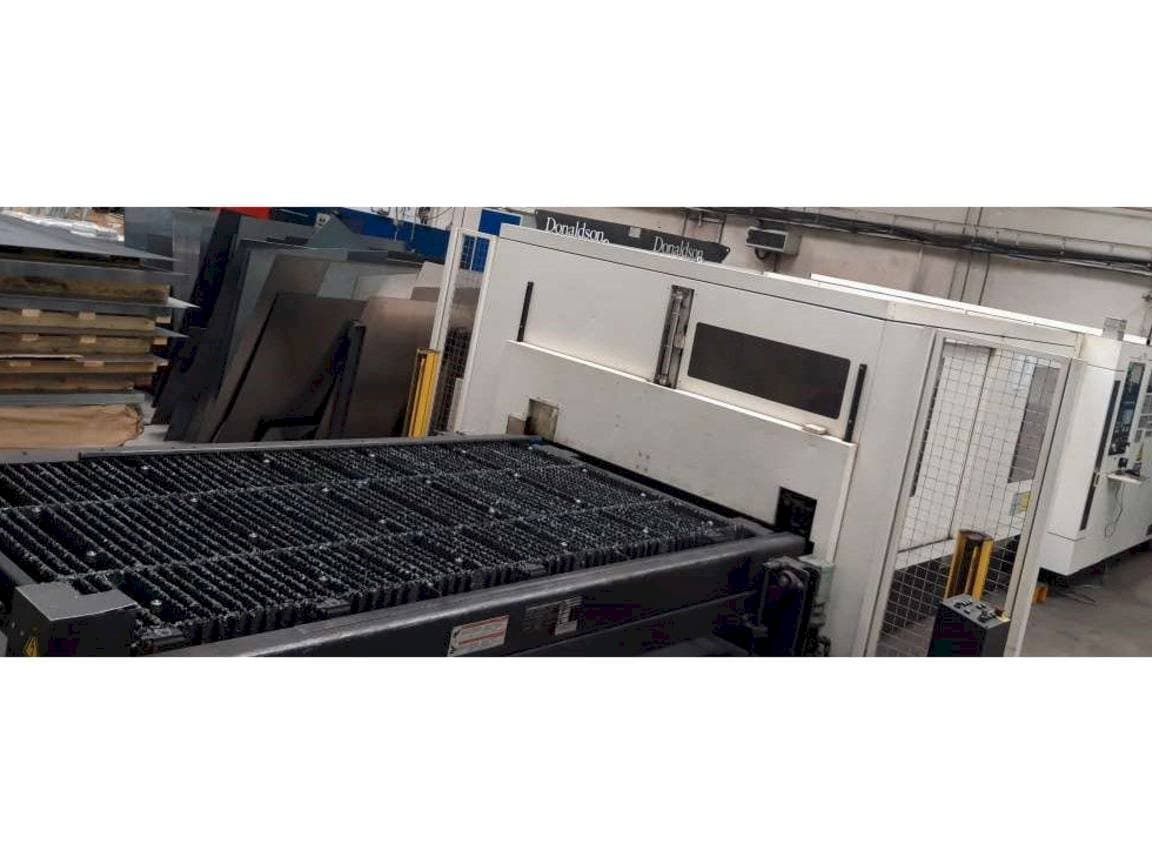 A Mazak Super Turbo-X510 Mk III G  gép elölnézete