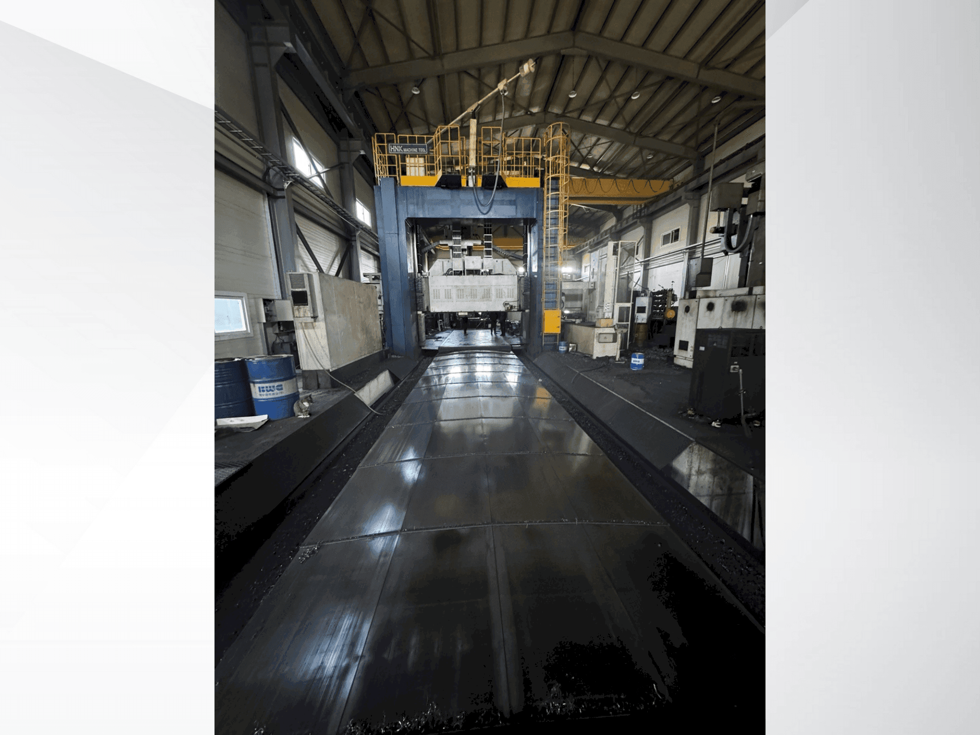 A HNK HPM 30M  gép elölnézete