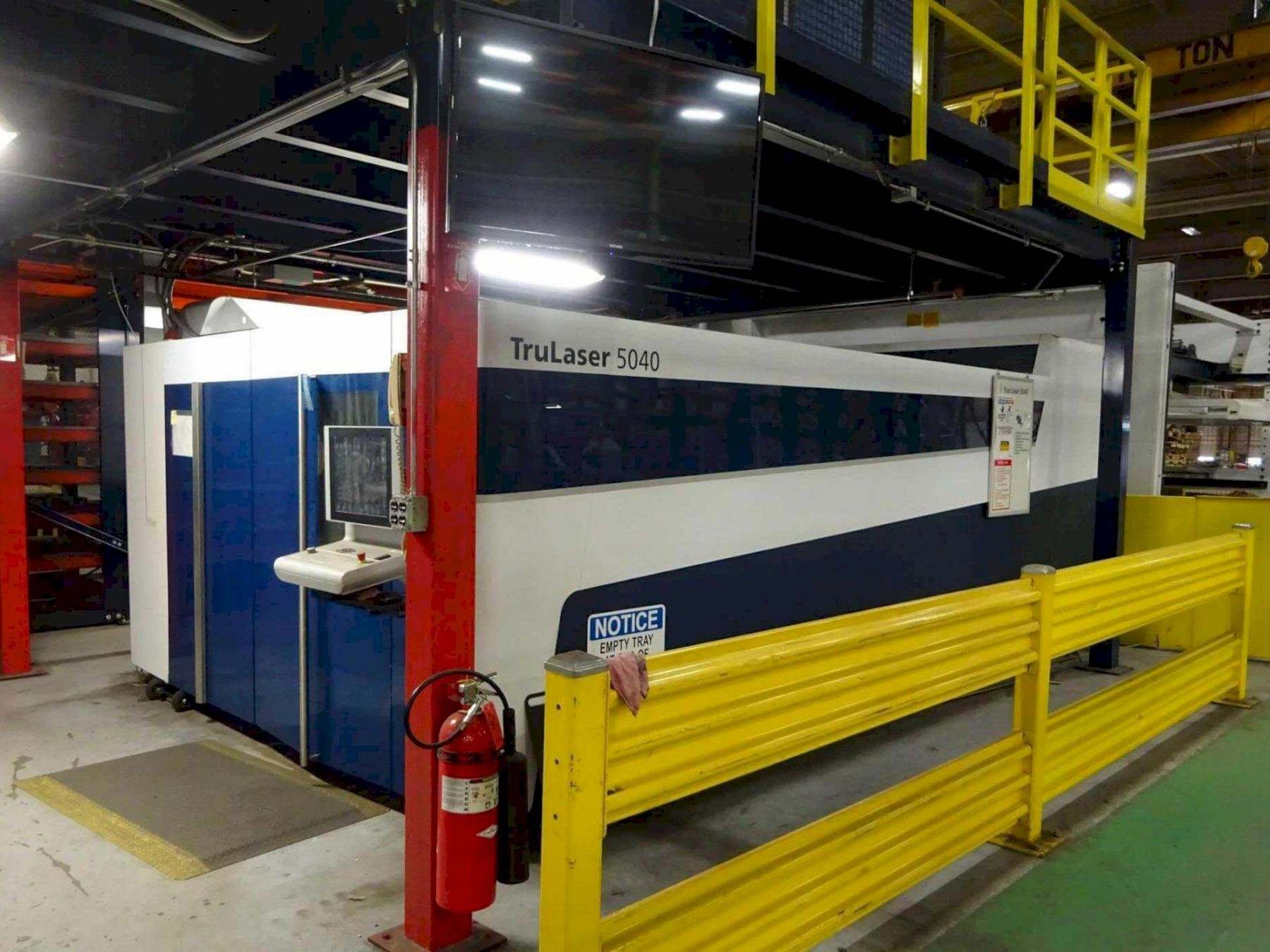 A Trumpf TruLaser 5040 Fiber  gép elölnézete