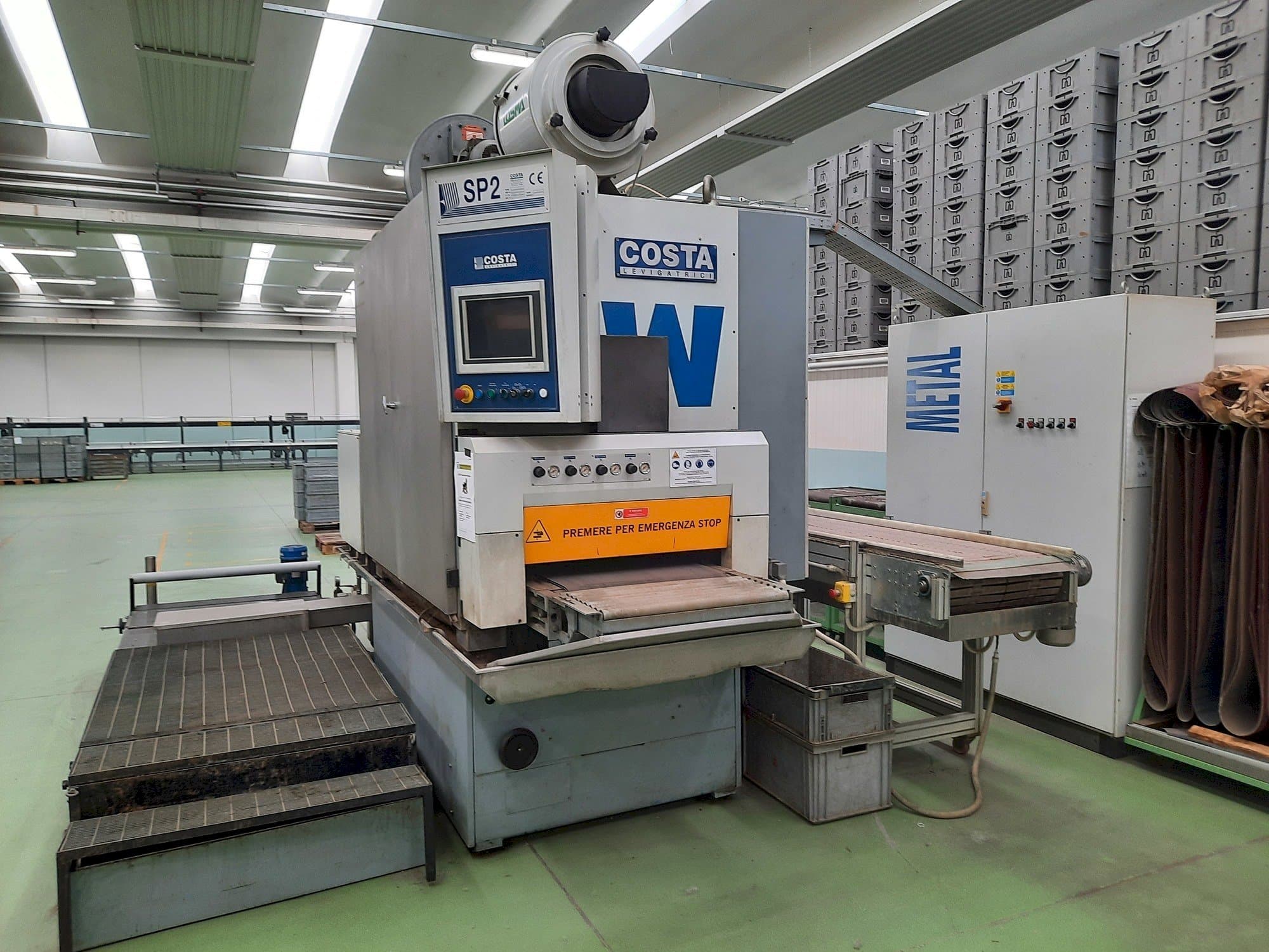 A Costa CCCC 600  gép elölnézete