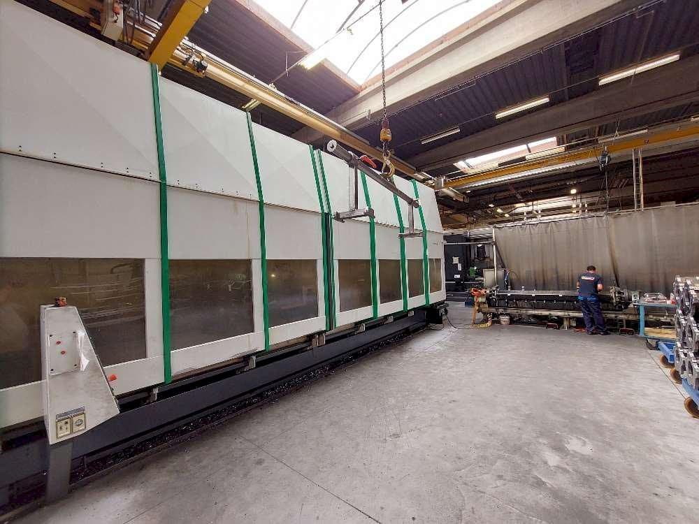 A Unisign Univers 6 (A-as)  gép elölnézete