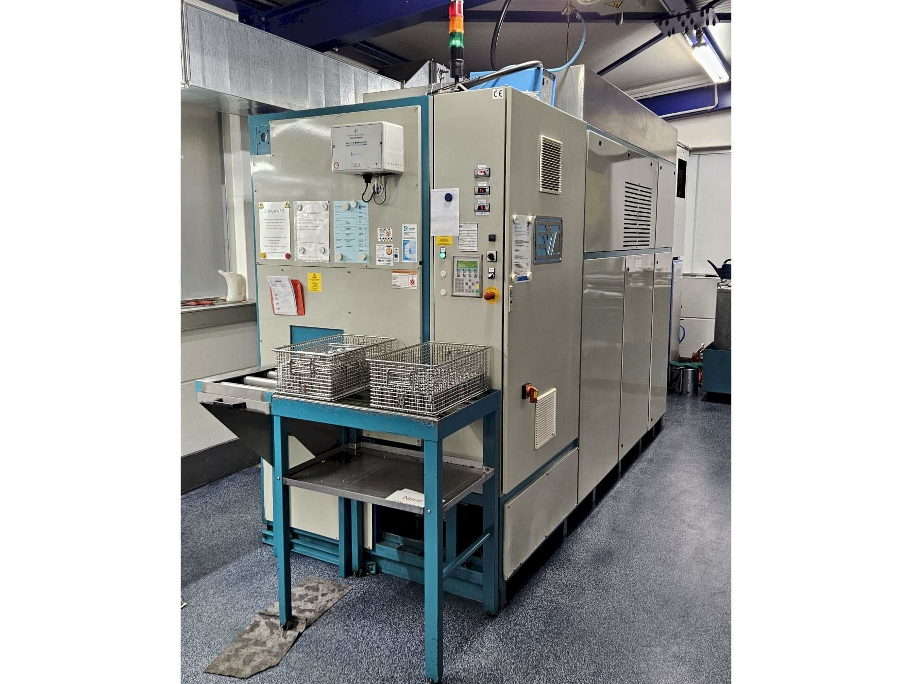 A EVT TD 3001/530 PER  gép elölnézete