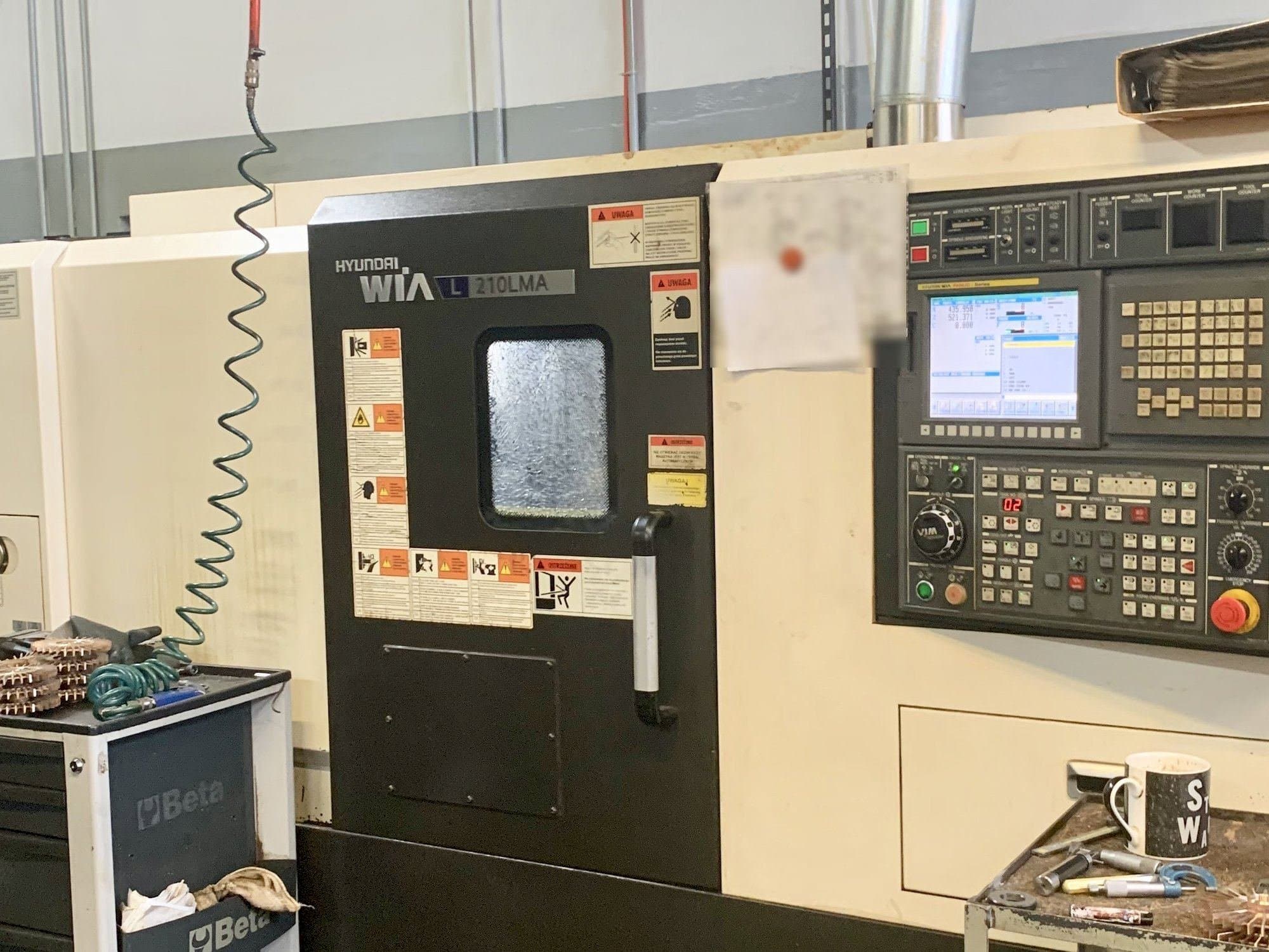 A Hyundai Wia L210LMA  gép elölnézete