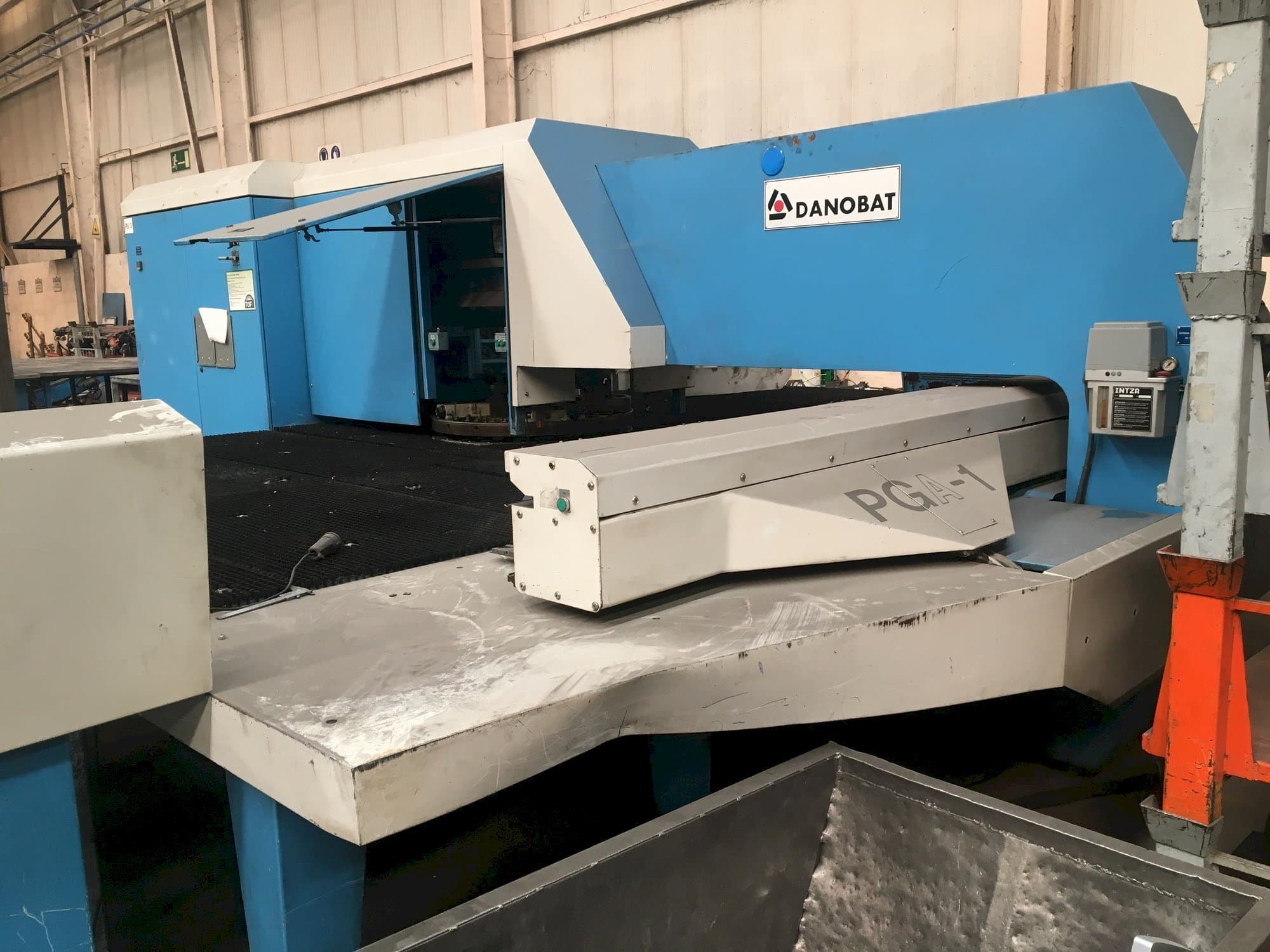 A DANOBAT PGA-1  gép elölnézete