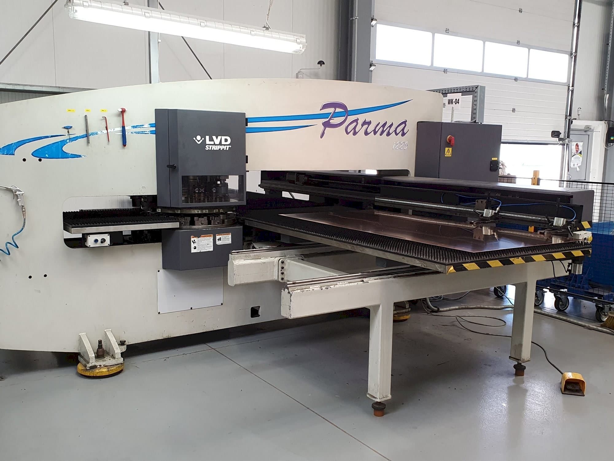 A LVD PARMA 1225 TK  gép elölnézete