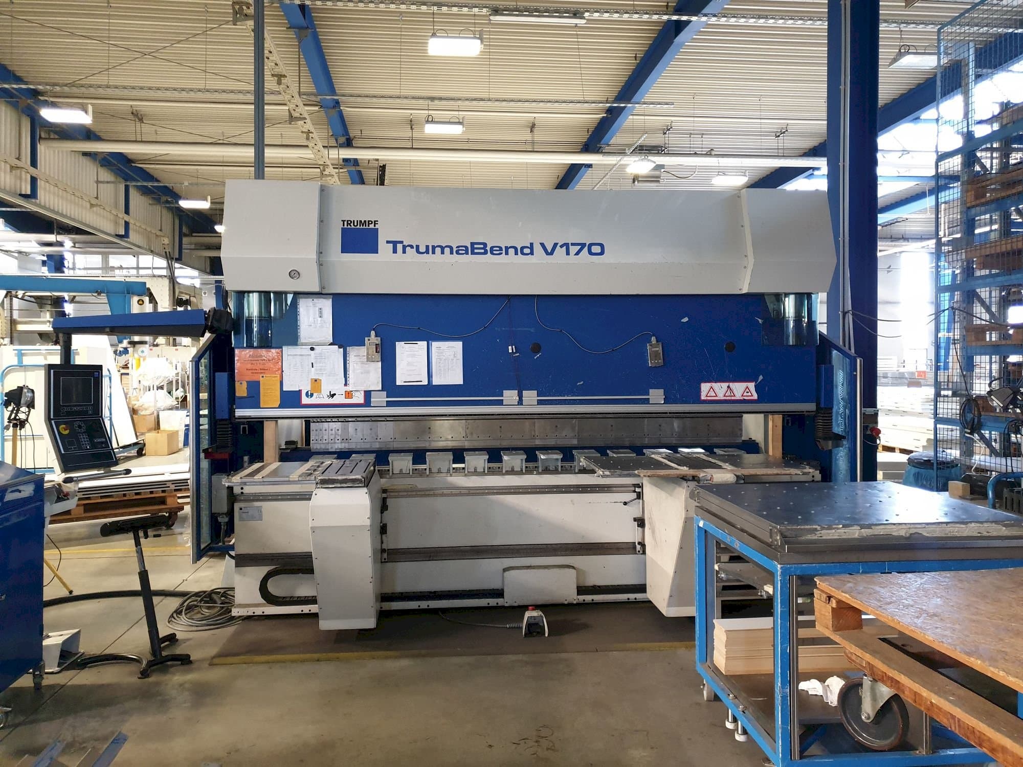 A Trumpf TrumaBend V170  gép elölnézete