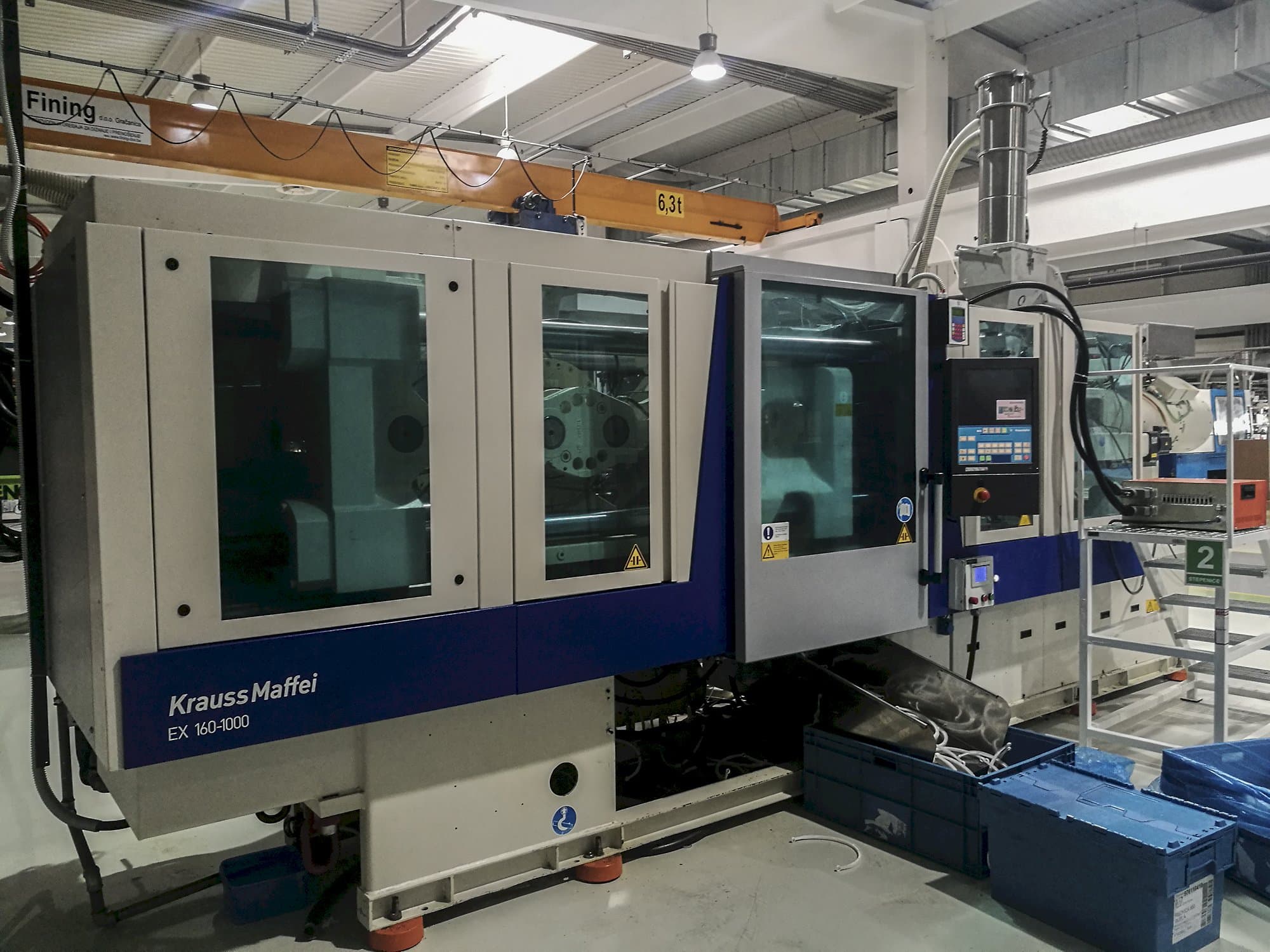 A Krauss Maffei 160-1000 EX  gép bal oldali nézete