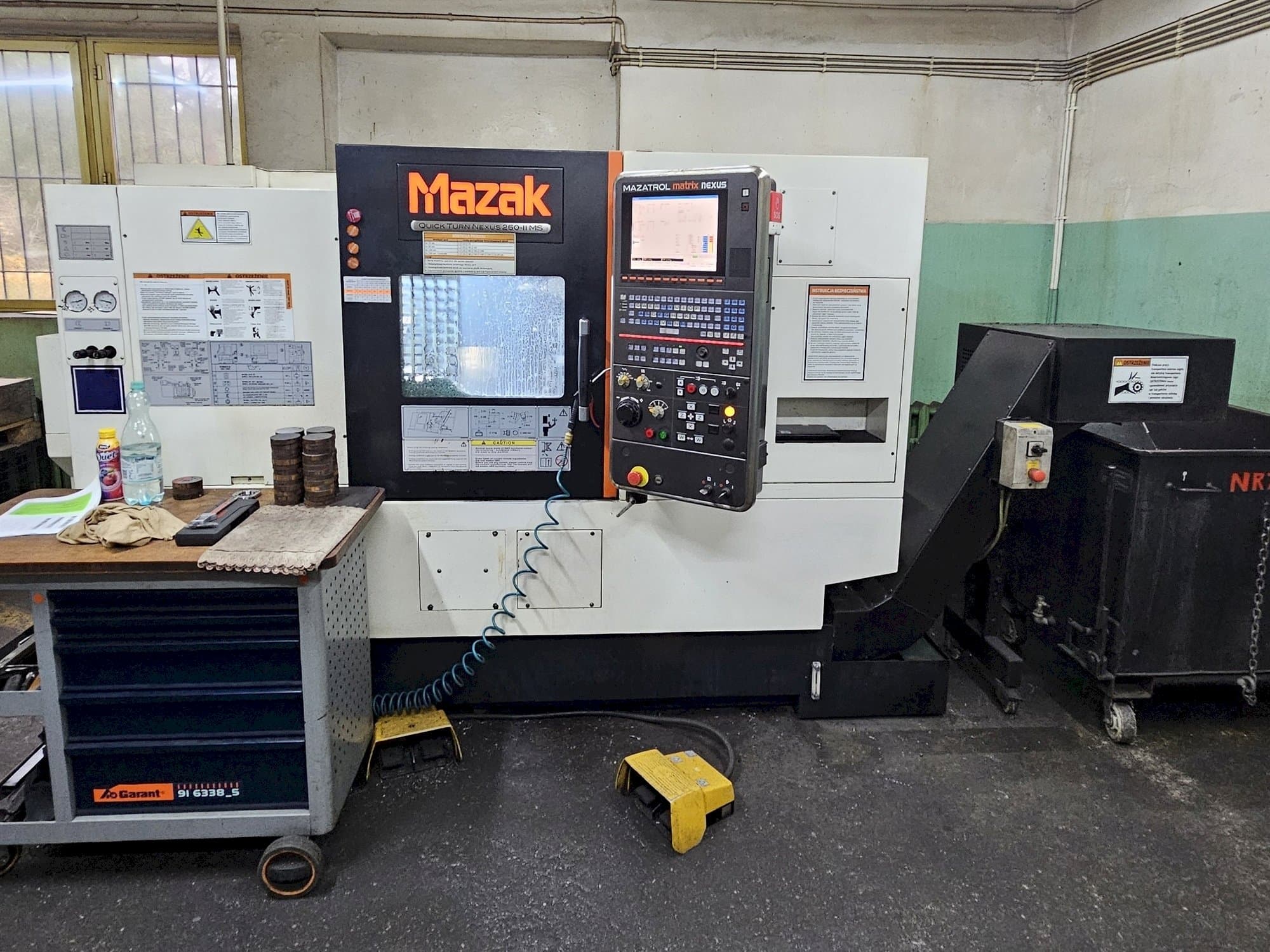 A Mazak Quickturn Nexus 250-II MS  gép elölnézete