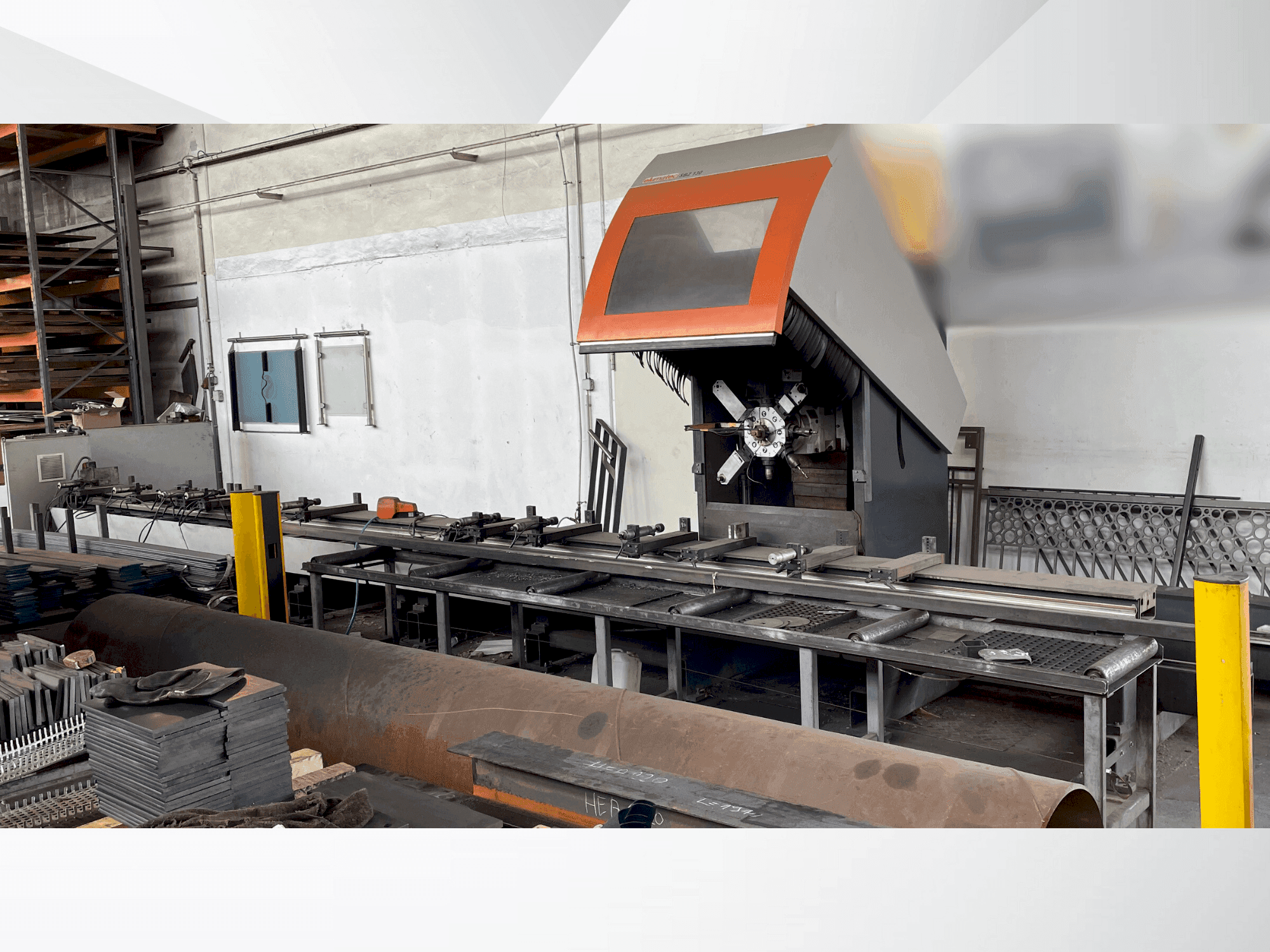 A Elumatec SBZ 130  gép elölnézete