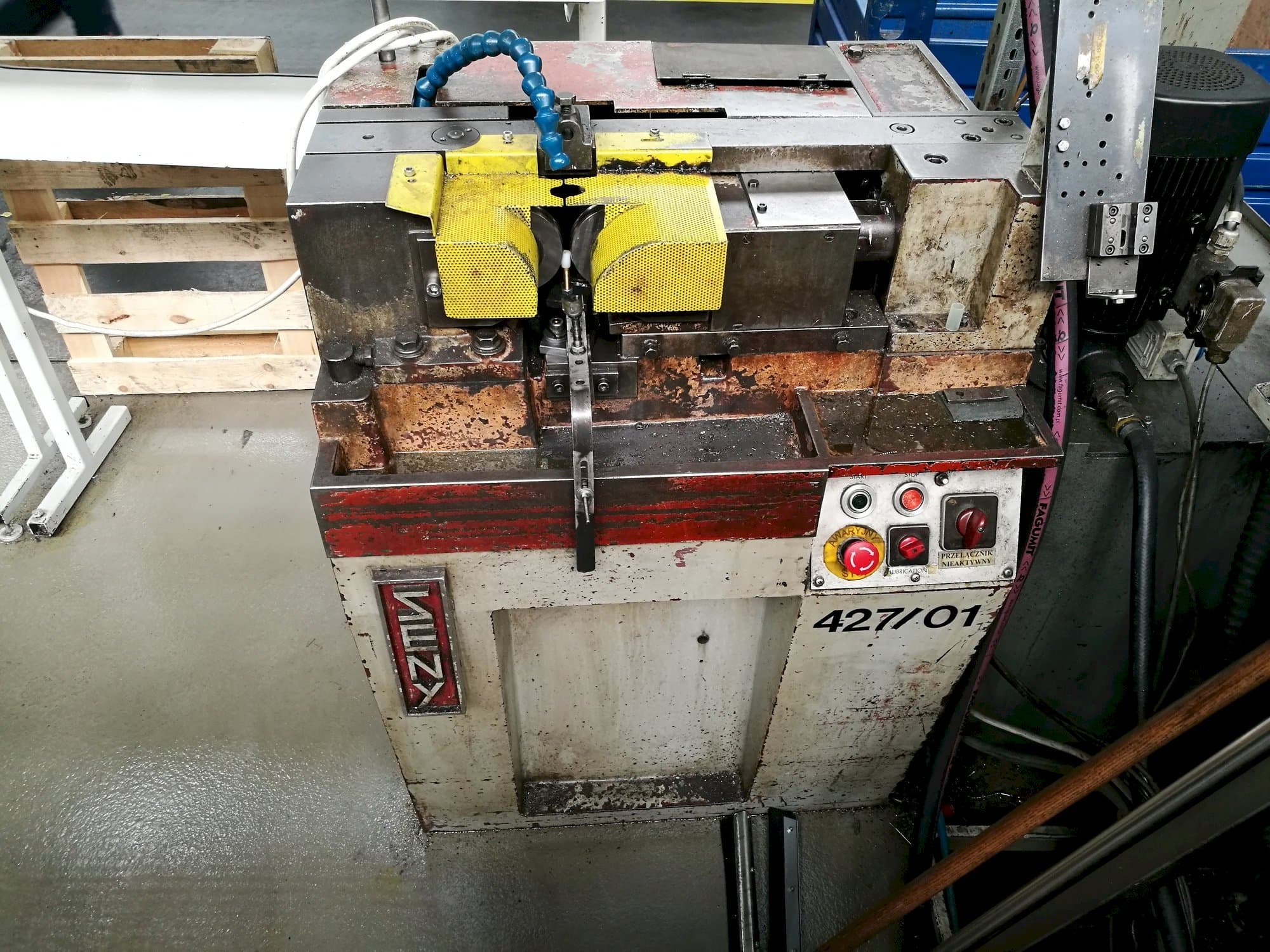 A SENY D30E  gép elölnézete