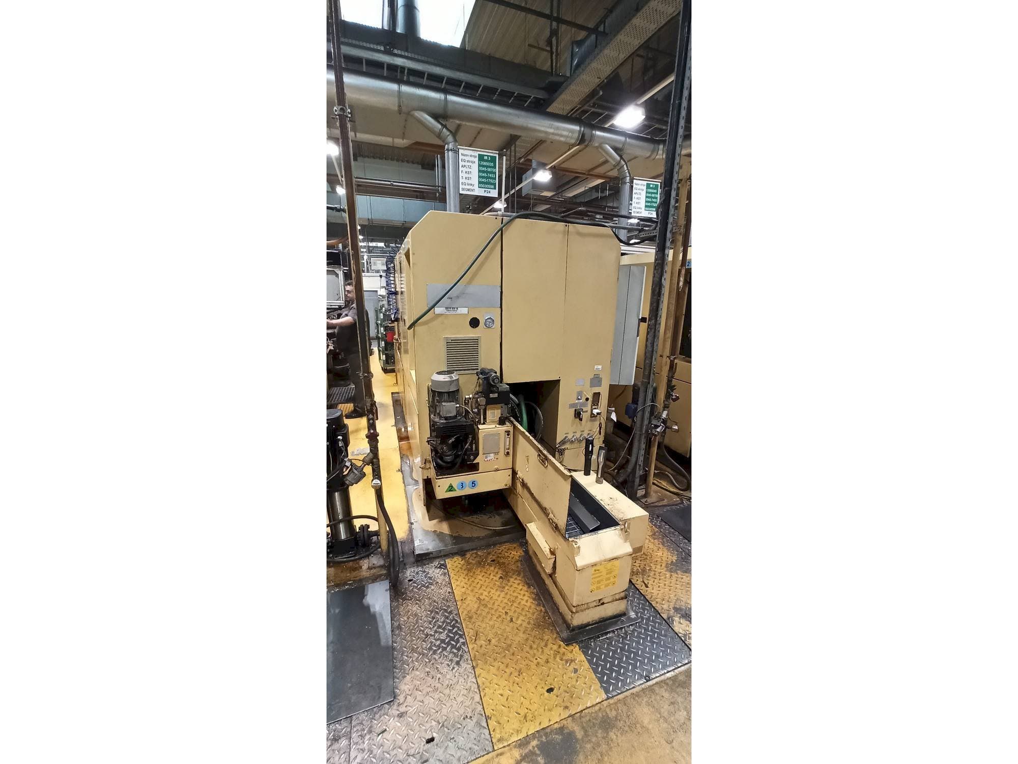 A TAJMAC-ZPS SAL 100/4  gép jobb oldali nézete