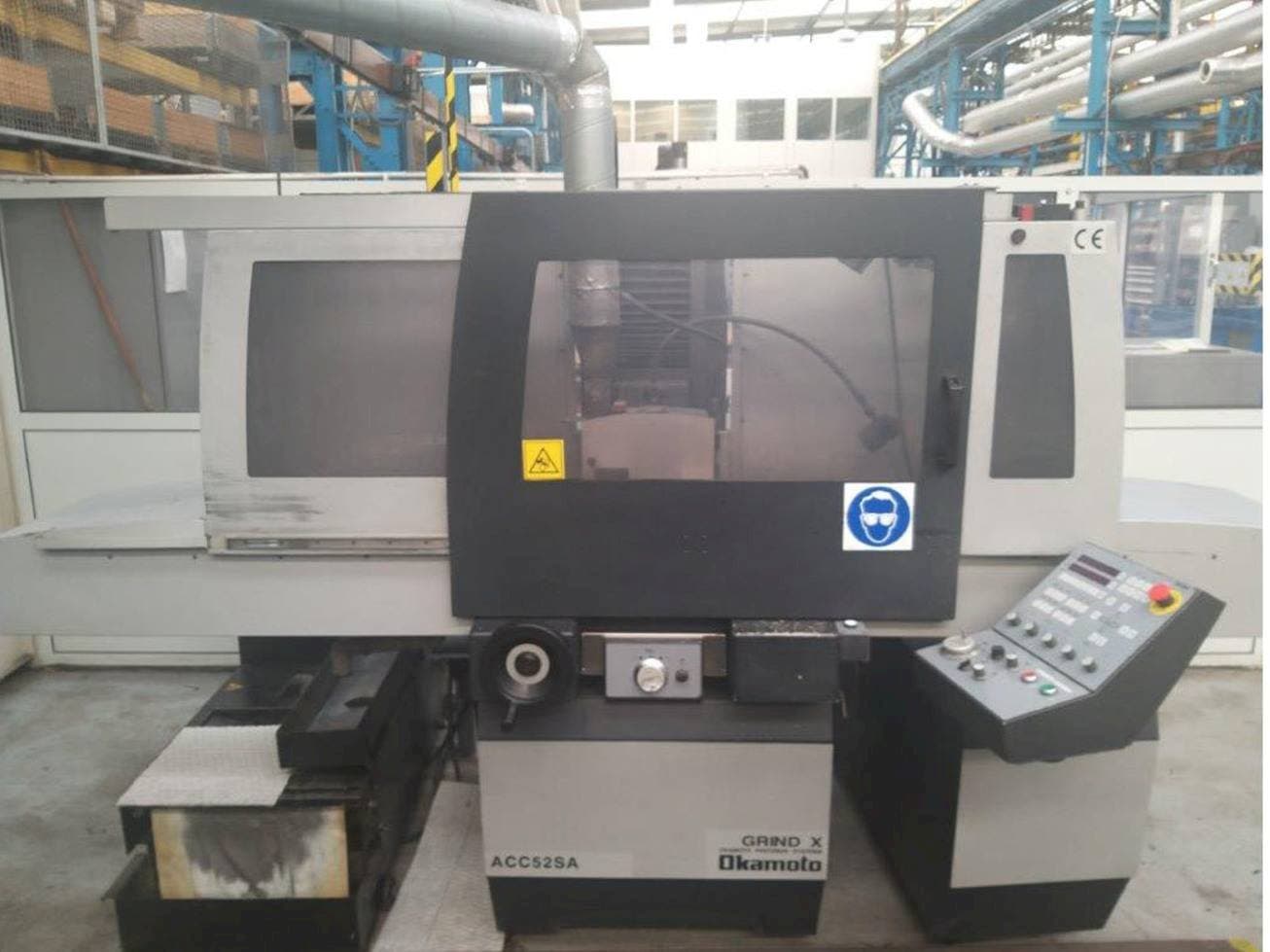 A OKAMOTO ACC 52SA  gép elölnézete