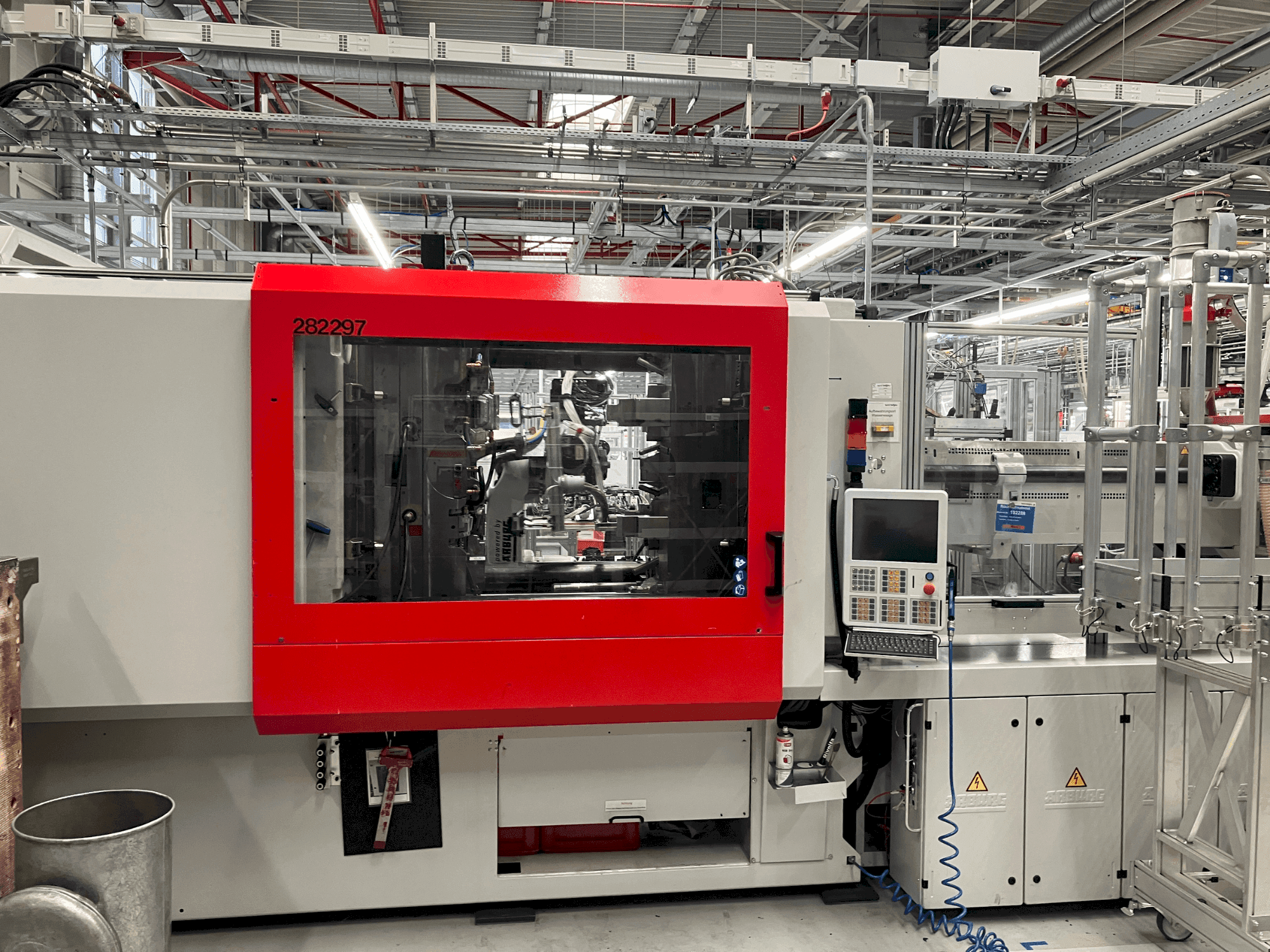 A Arburg Allrounder 920 S 5000-2100  gép elölnézete