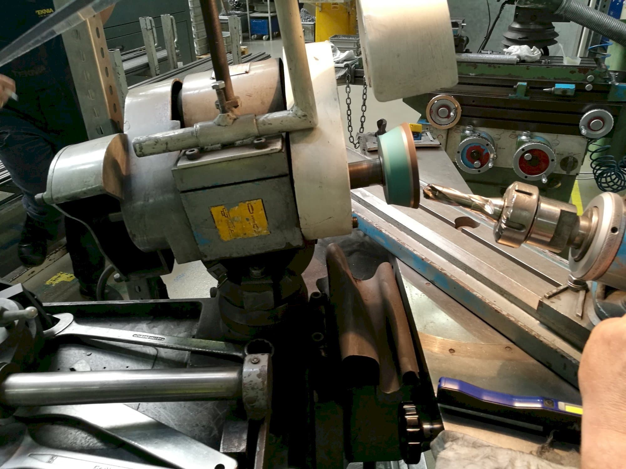 A ELITE AR5-E  gép elölnézete