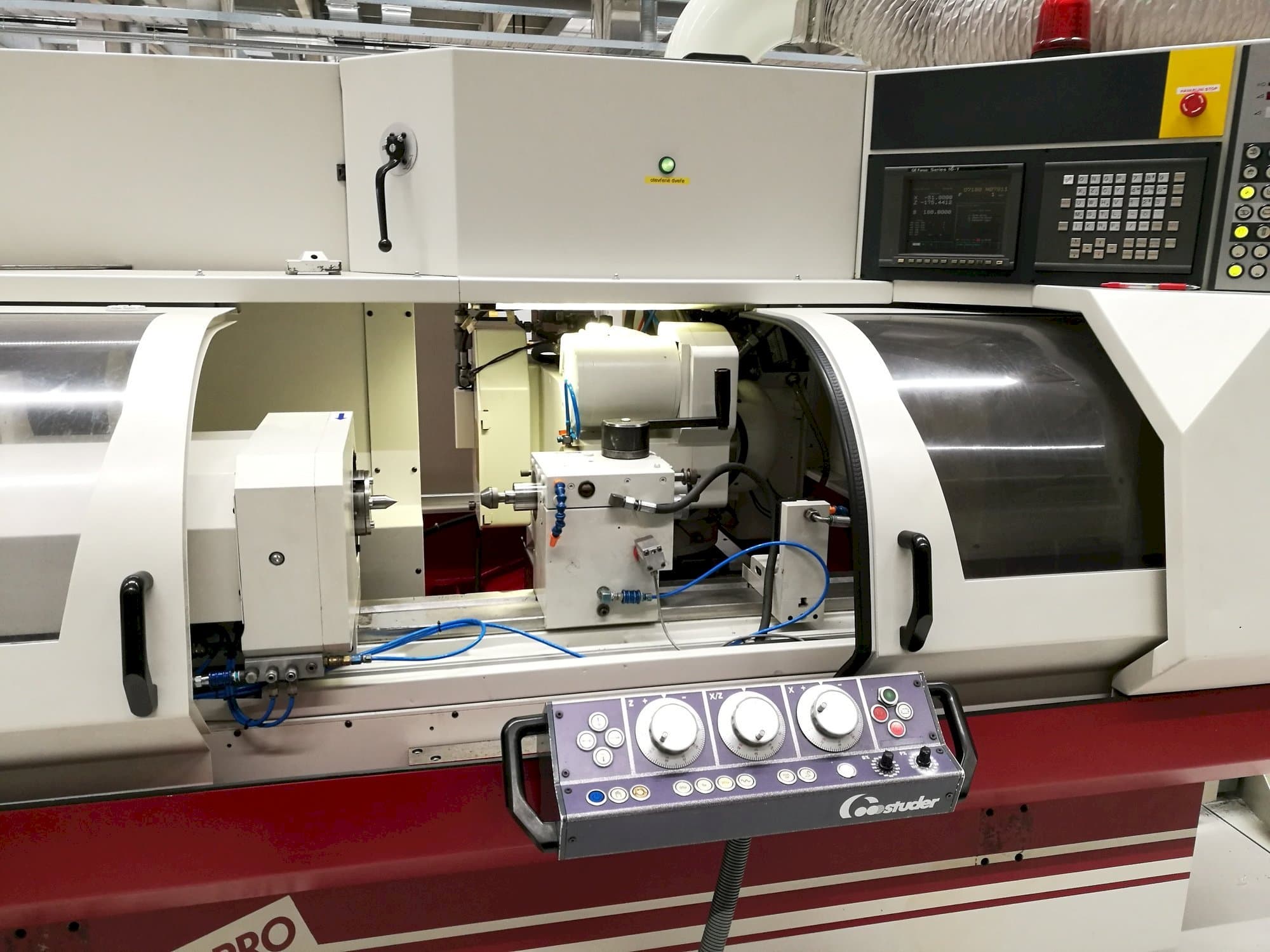 A STUDER  S30 lean PRO  gép elölnézete