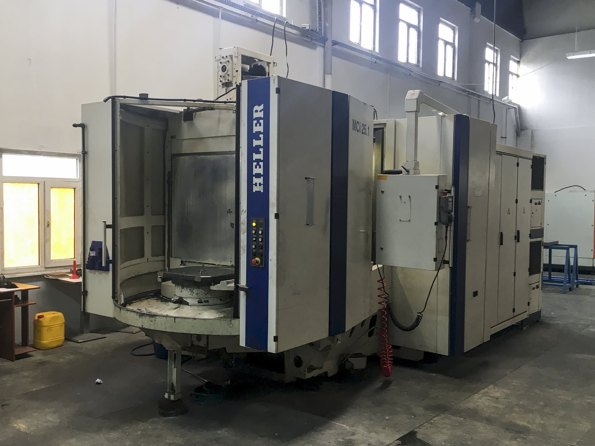 A HELLER MCi 25  gép bal oldali nézete