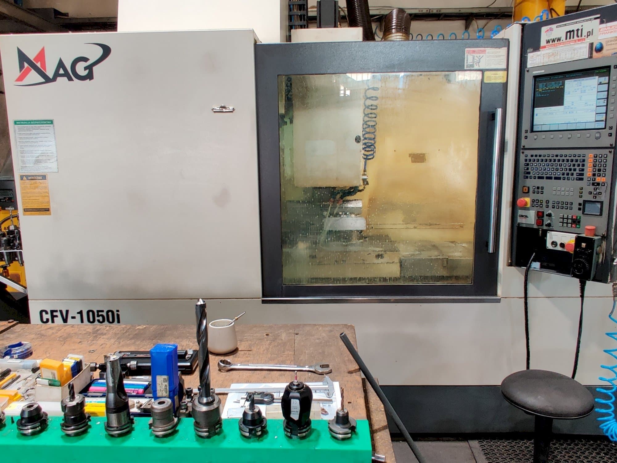 A MAG CFV 1050  gép elölnézete