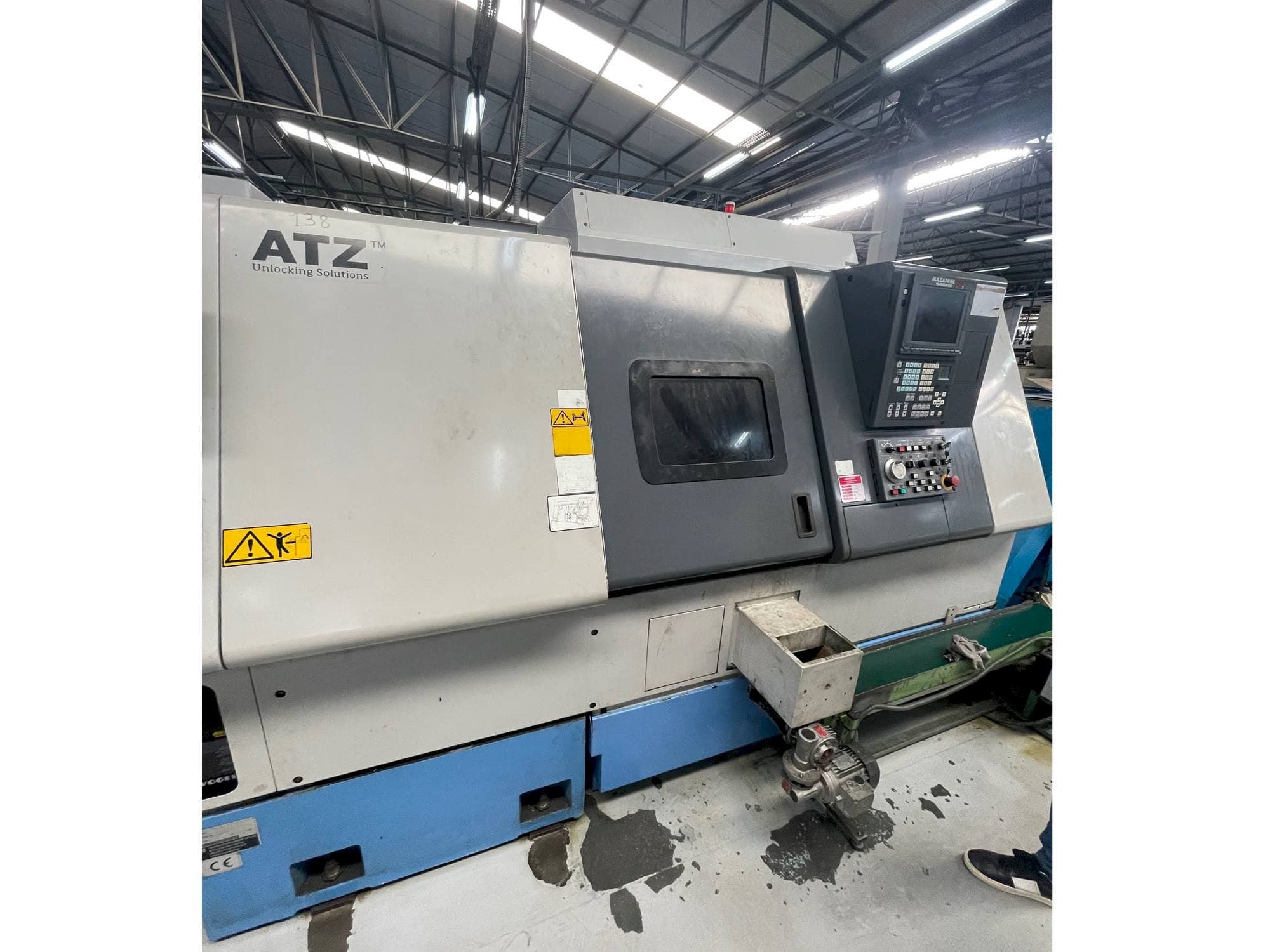 A Mazak SQT 250MS  gép bal oldali nézete