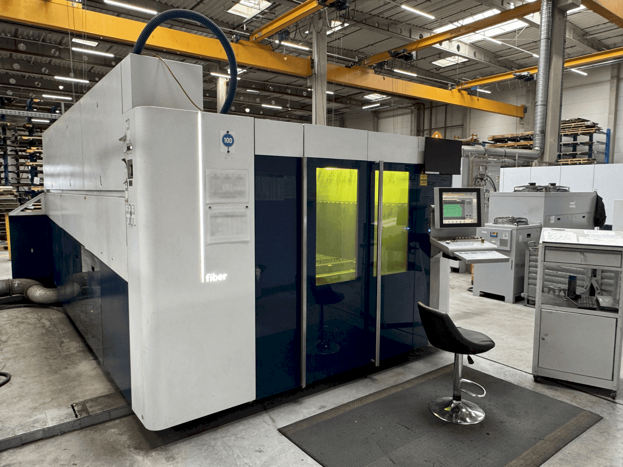 A TRUMPF TruLaser 5030 Fiber  gép elölnézete