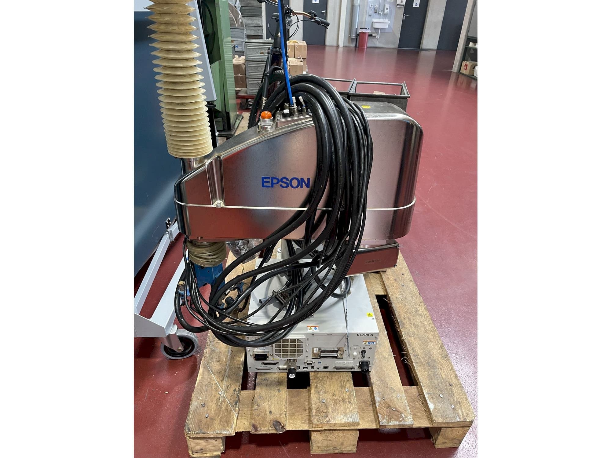 A EPSON G10 854P  gép elölnézete