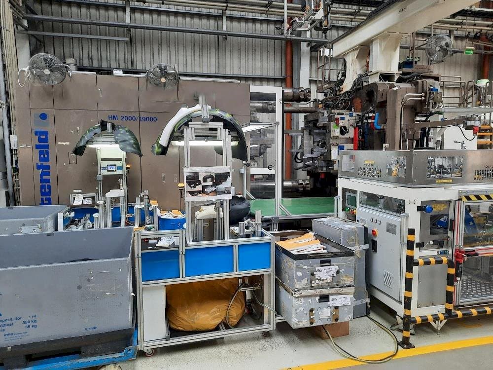 A Battenfeld HM2000/19000  gép elölnézete