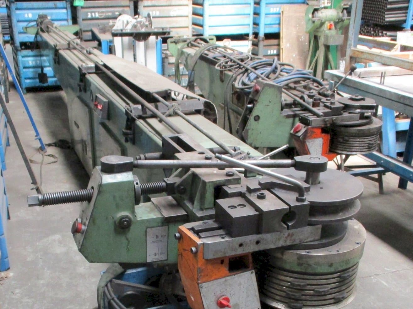 A Tejero 55AHC  gép elölnézete