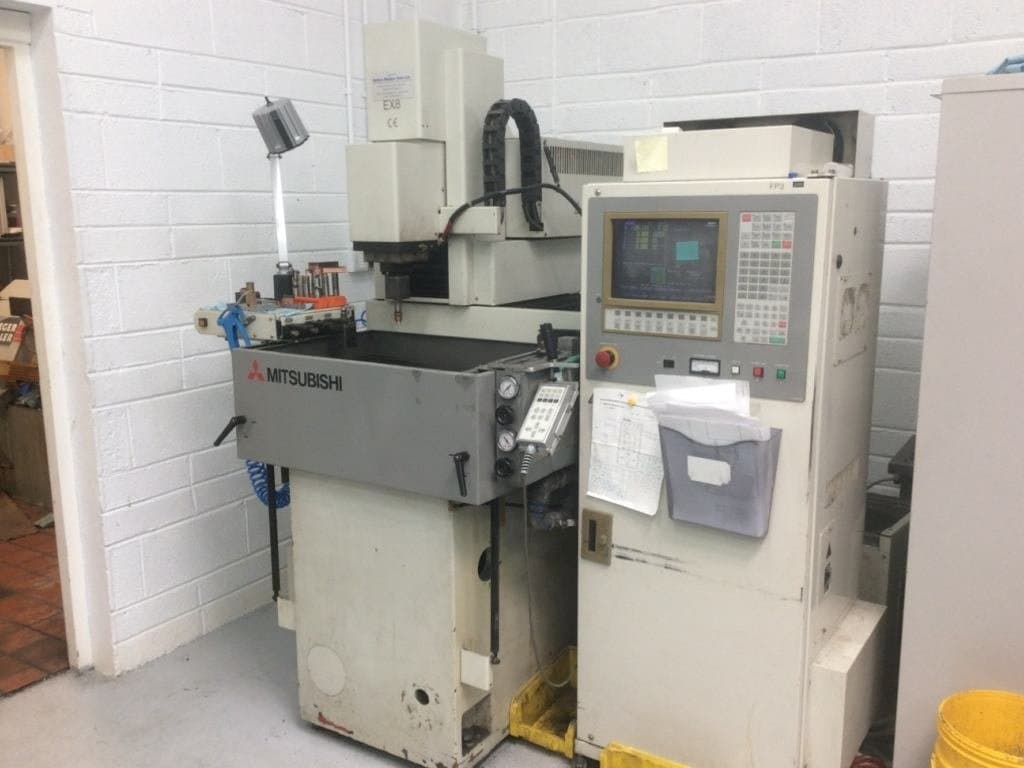 A Mitsubishi EX 8  gép elölnézete