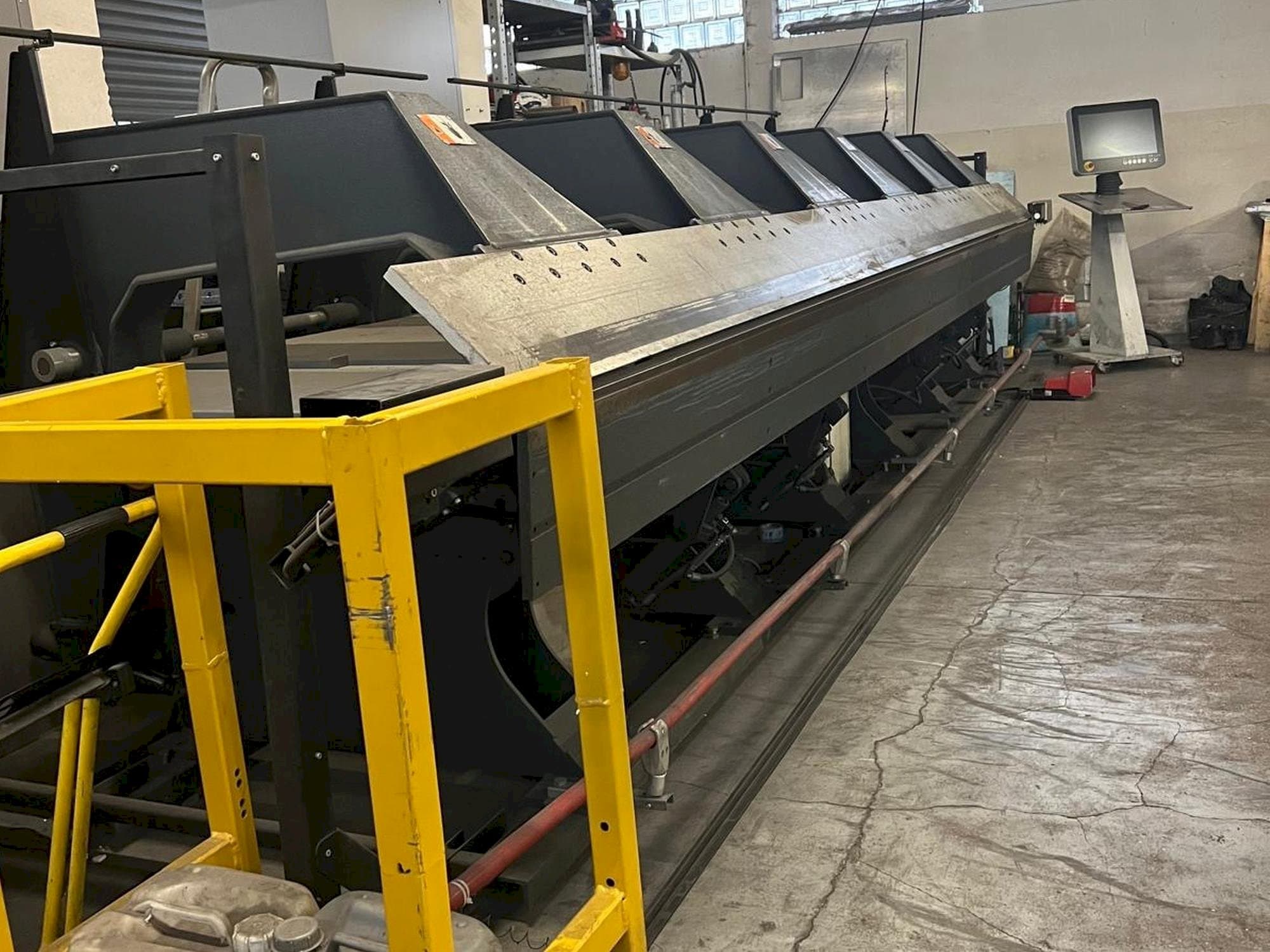 A Jorns  Norma-Line 150-6.4  gép elölnézete