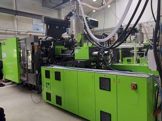 A Engel DUO 860/450  gép elölnézete