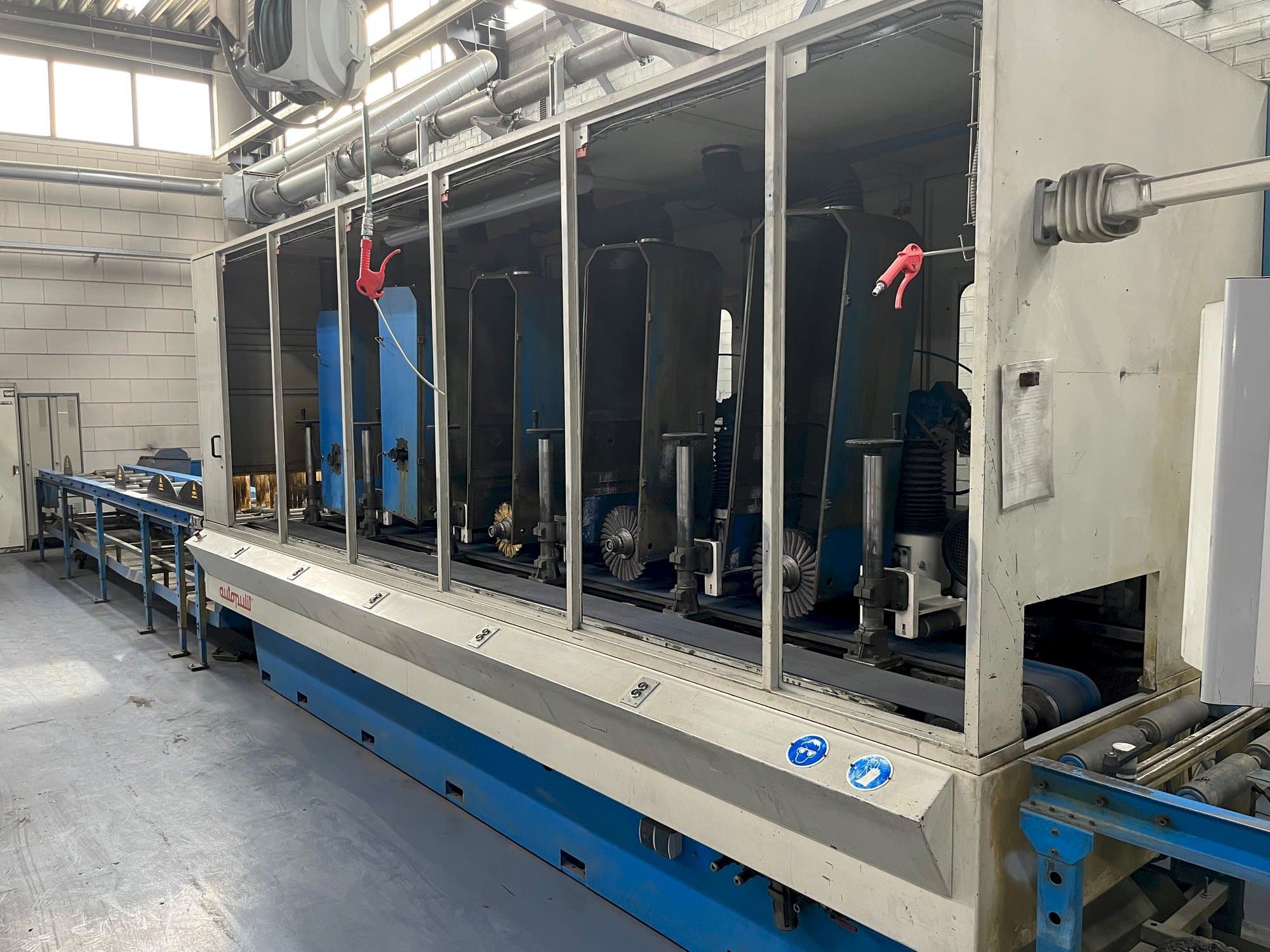 A Autopulit E4R-200/5UP  gép elölnézete