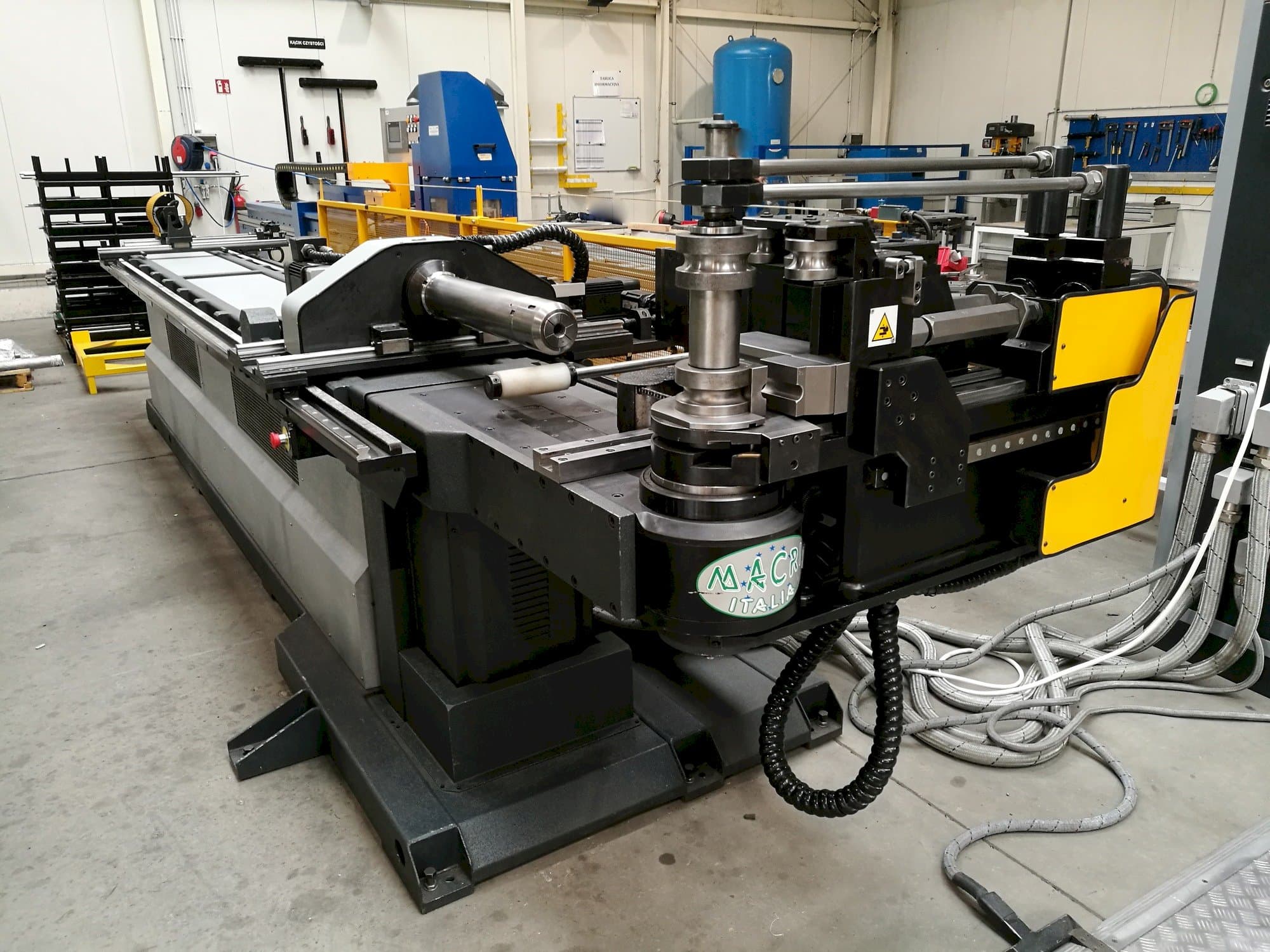 A Macri Italia PROVAR 6-65  gép elölnézete