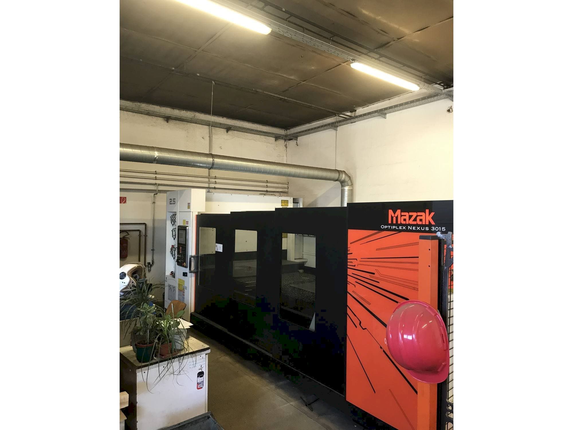 A Mazak Optiplex Nexus 3015  gép elölnézete