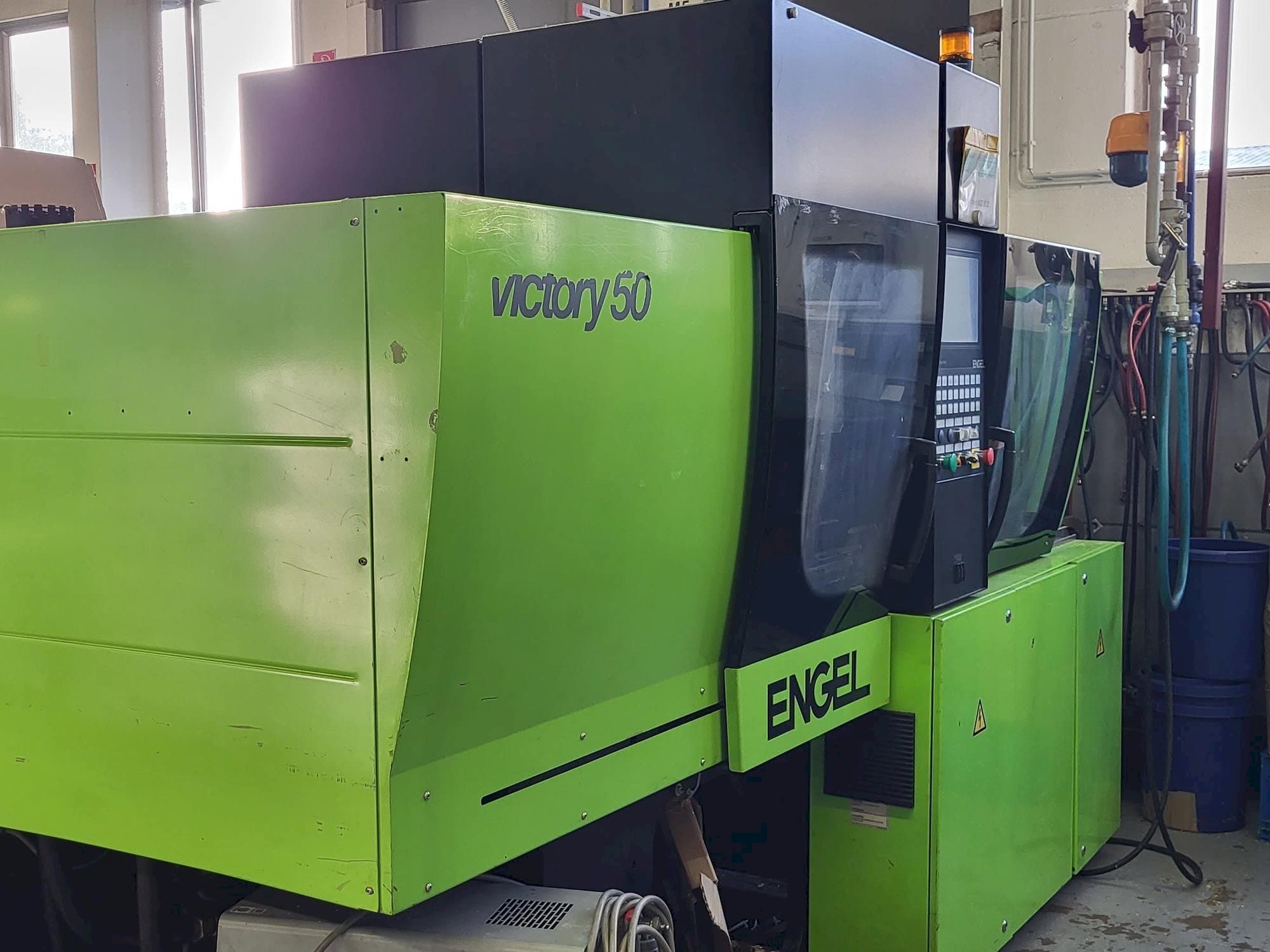 A Engel Victory 200/50 FOCUS  gép oldalnézete