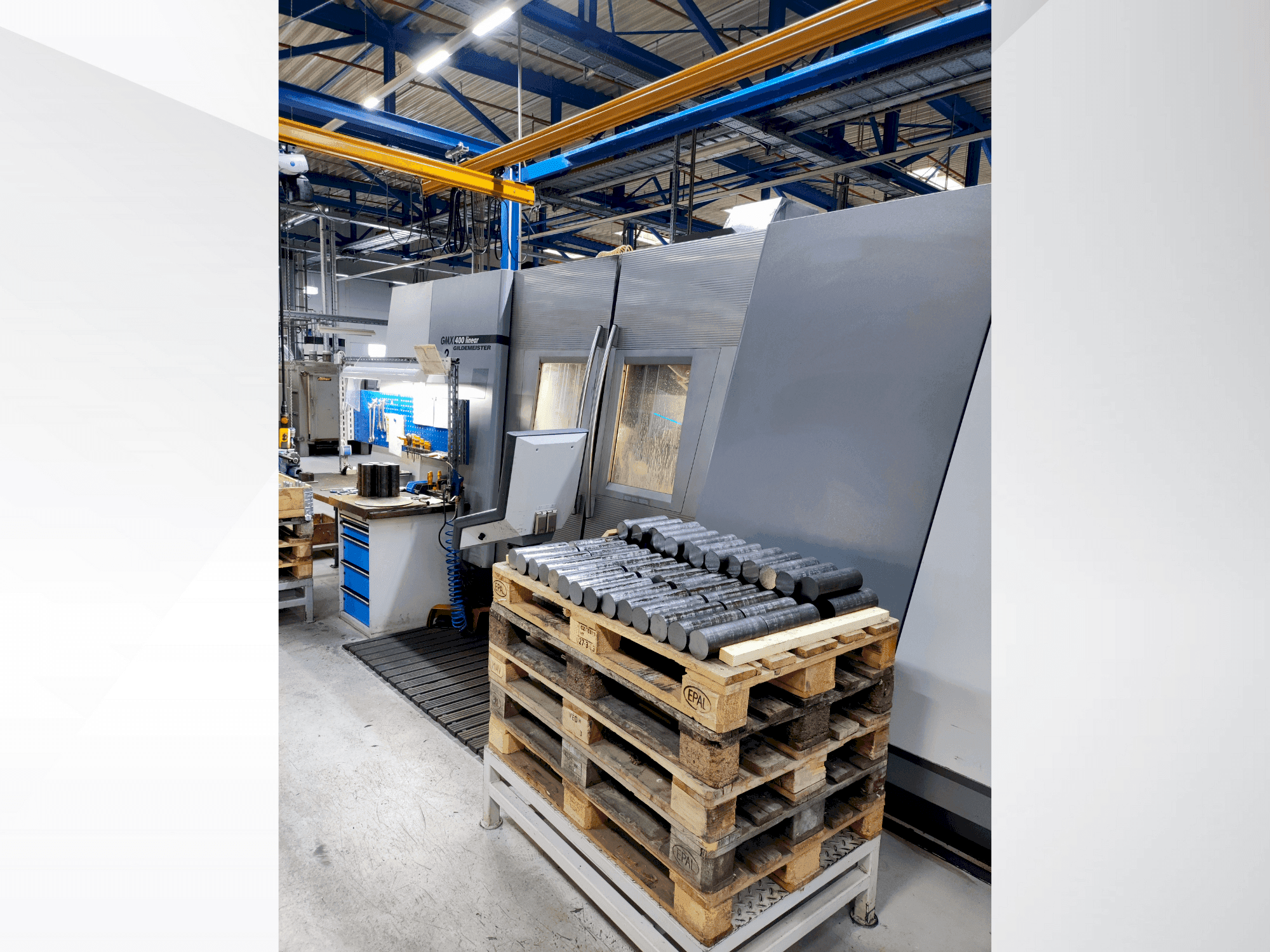 A DMG GMX 400L  gép elölnézete