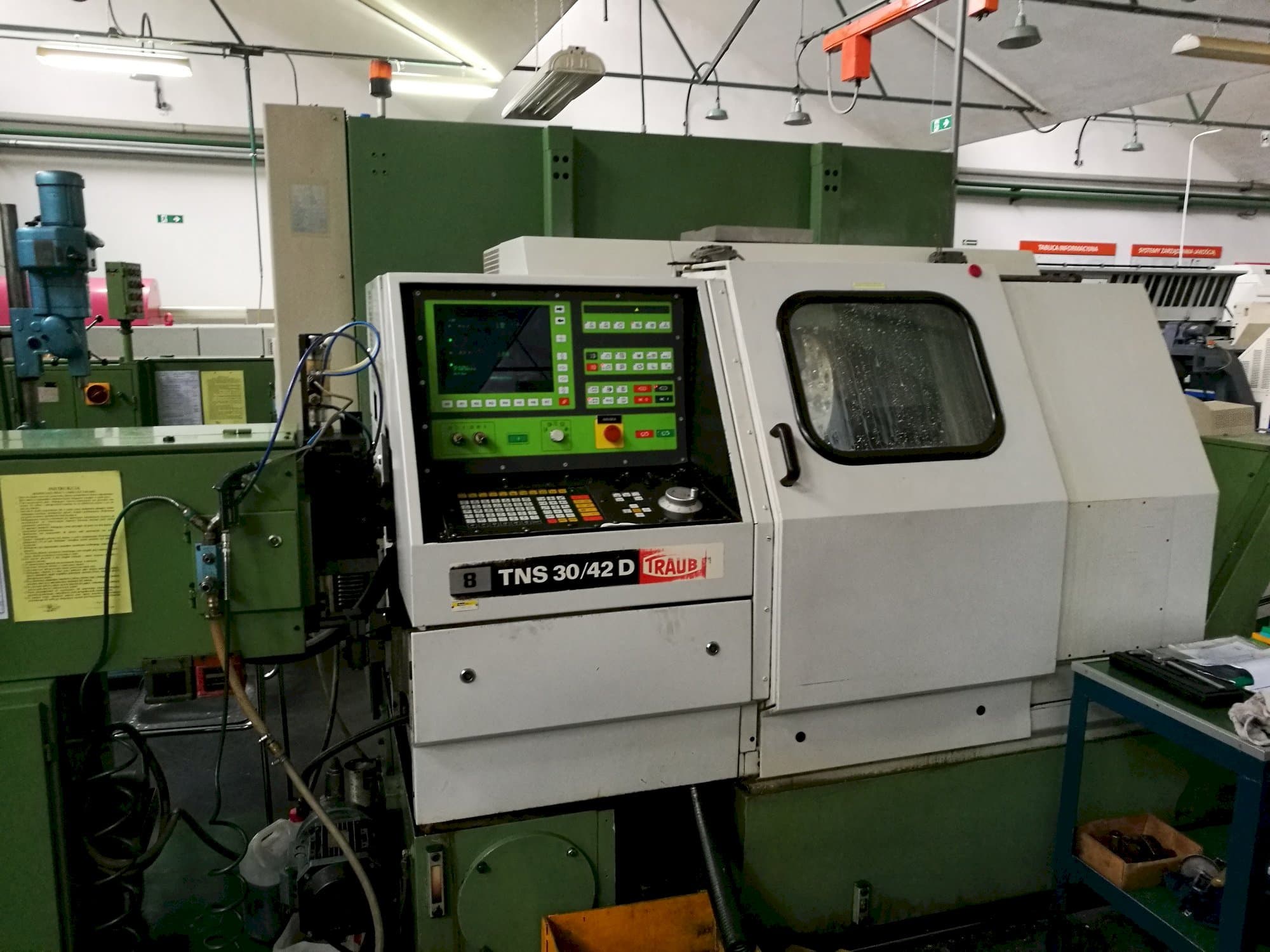 A TRAUB TNS 30/42 D  gép elölnézete