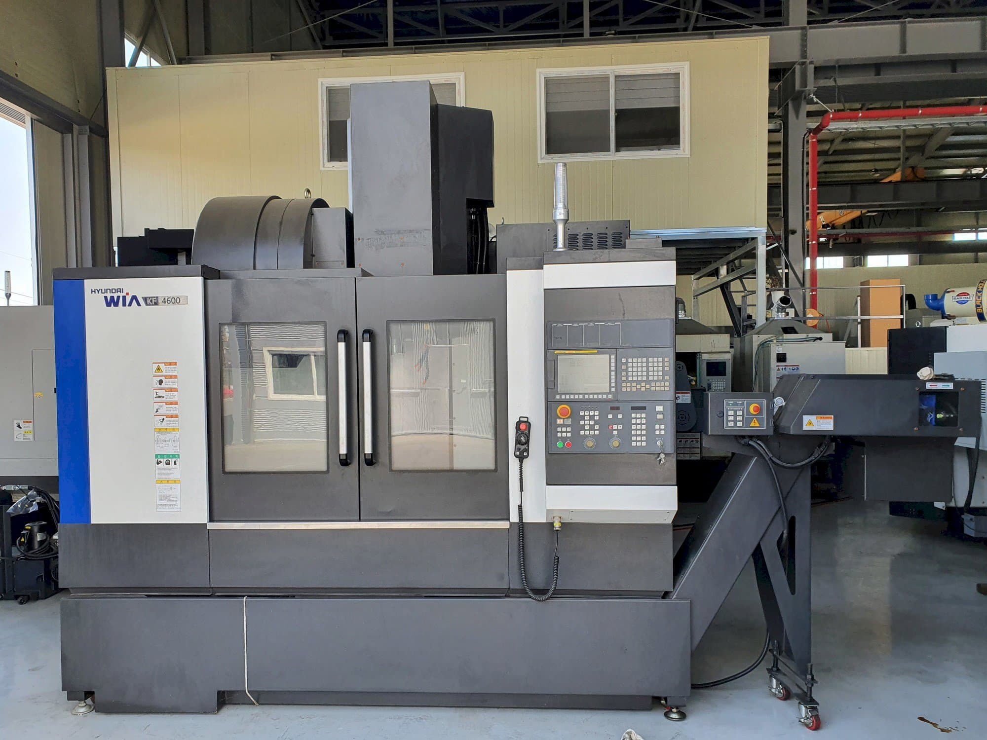 A Hyundai Wia KF4600  gép elölnézete